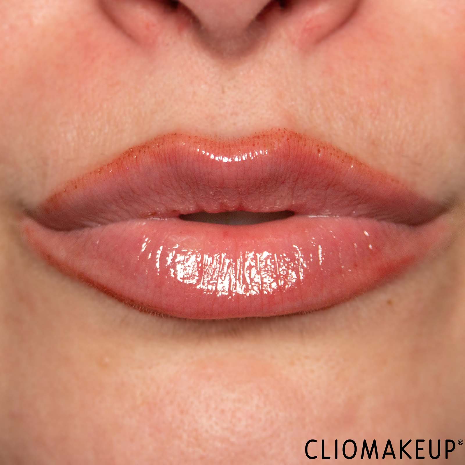 cliomakeup-recensione-gloss-nyx-fat-oil-lip-drip-olio-labbra-13