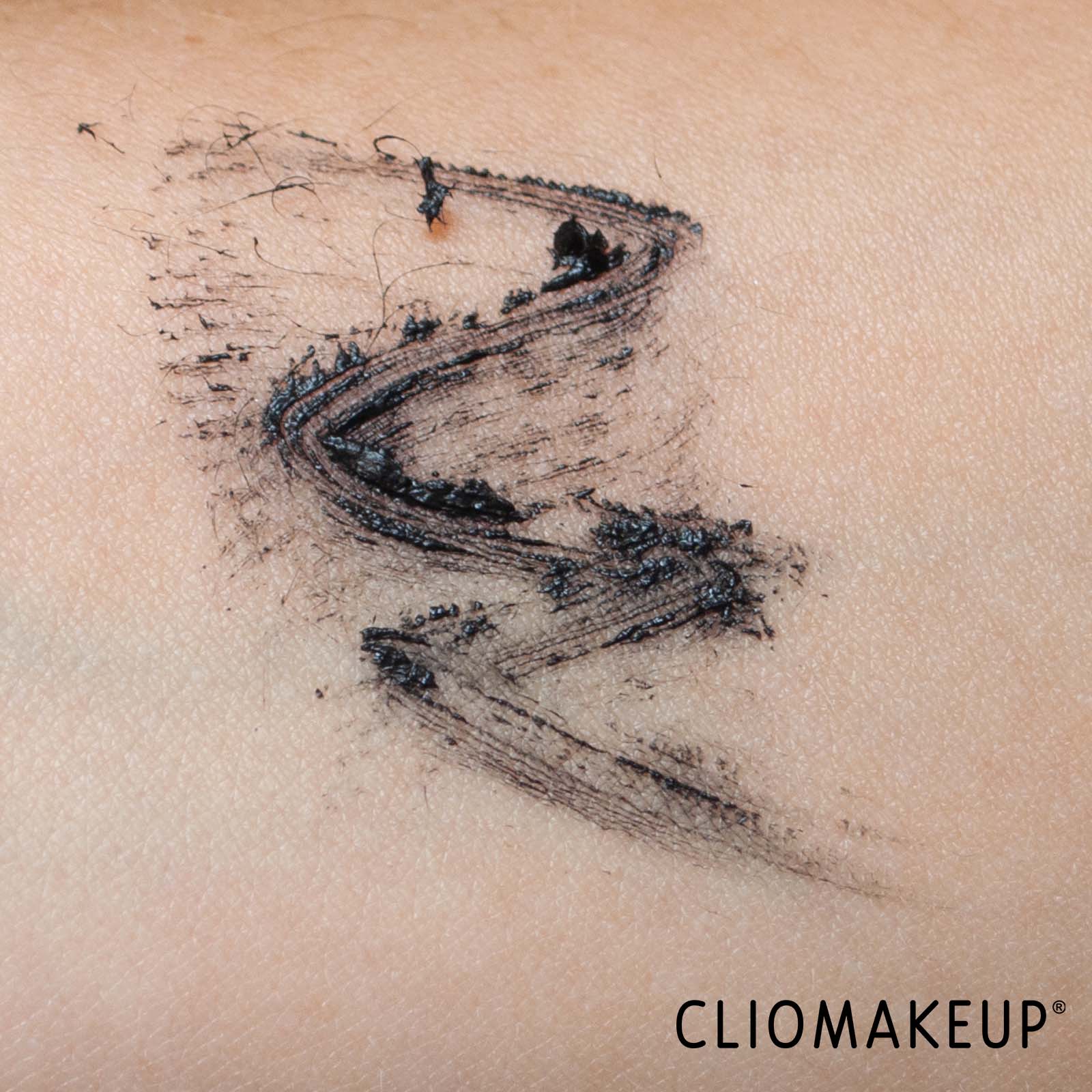 cliomakeup-recensione-mascara-i-like-it-clean-mascara-6