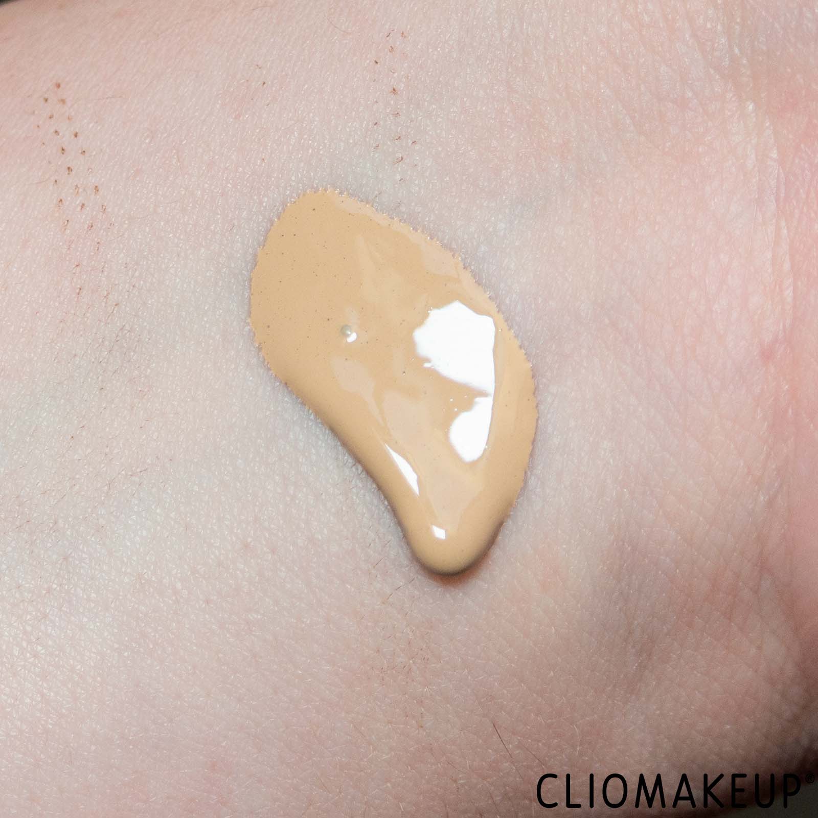 cliomakeup-recensione-fondotinta-rimmel-lasting-finish-35hr-foundation-6