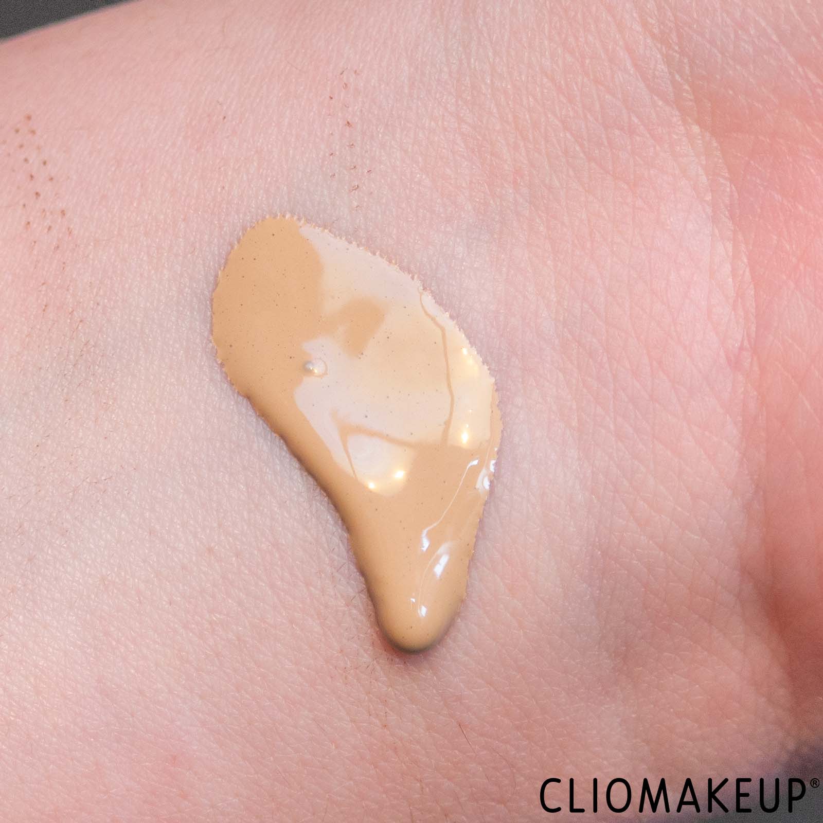 cliomakeup-recensione-fondotinta-rimmel-lasting-finish-35hr-foundation-7