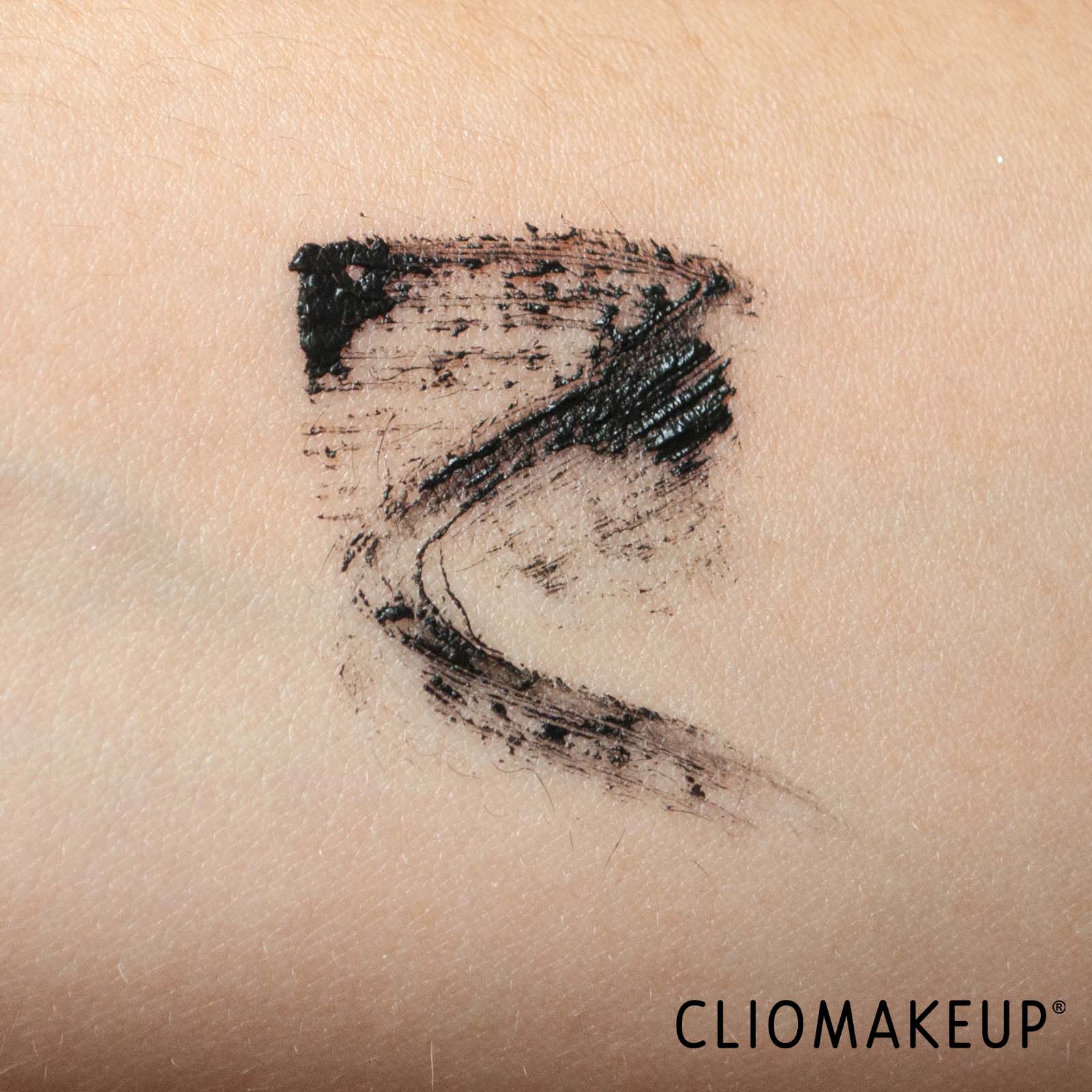 cliomakeup-recensione-mascara-clinique-high-impact-high-fi-full-volume-mascara-6