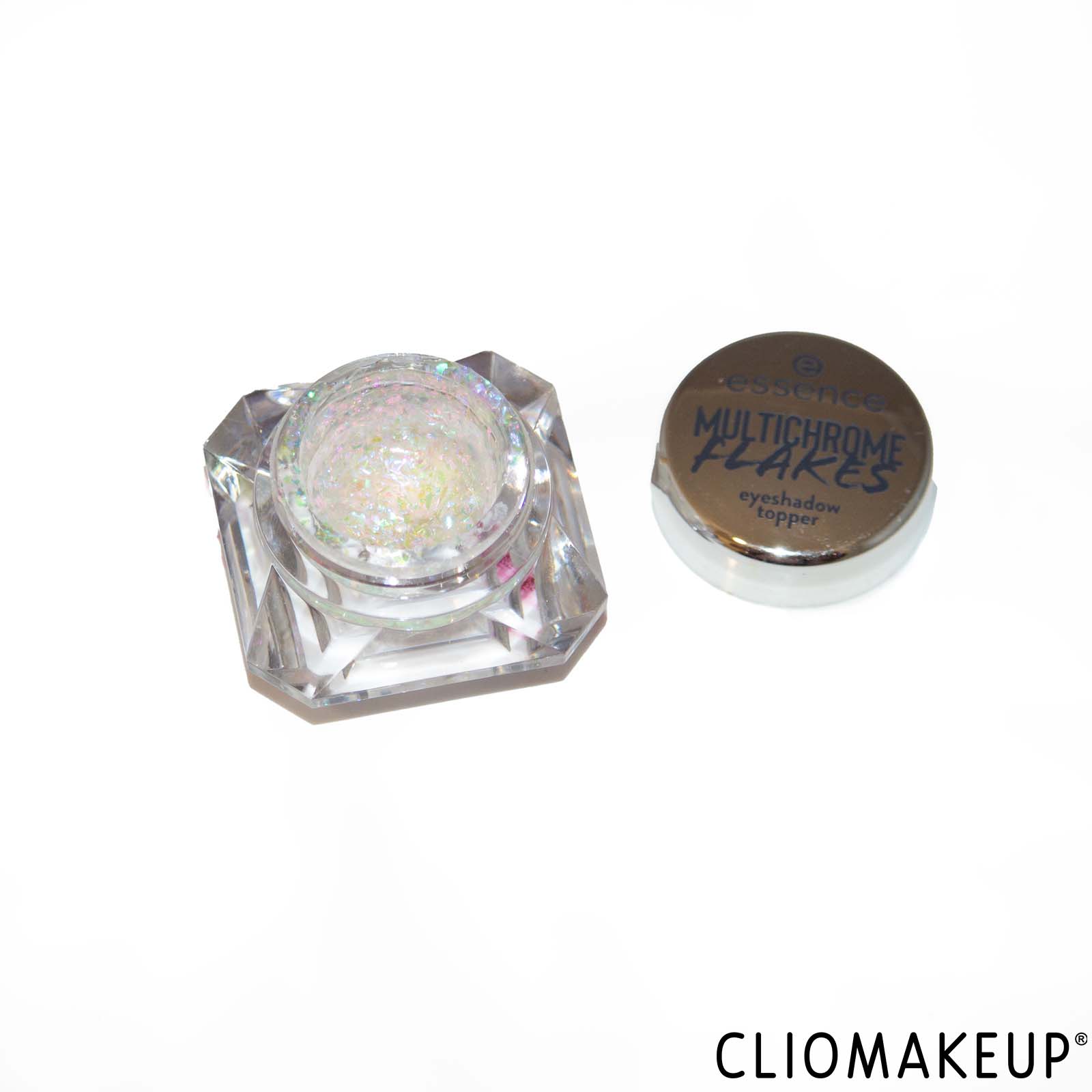 cliomakeup-recensione-ombretto-essence-multichrome-flakes-eyeshadow-topper-5