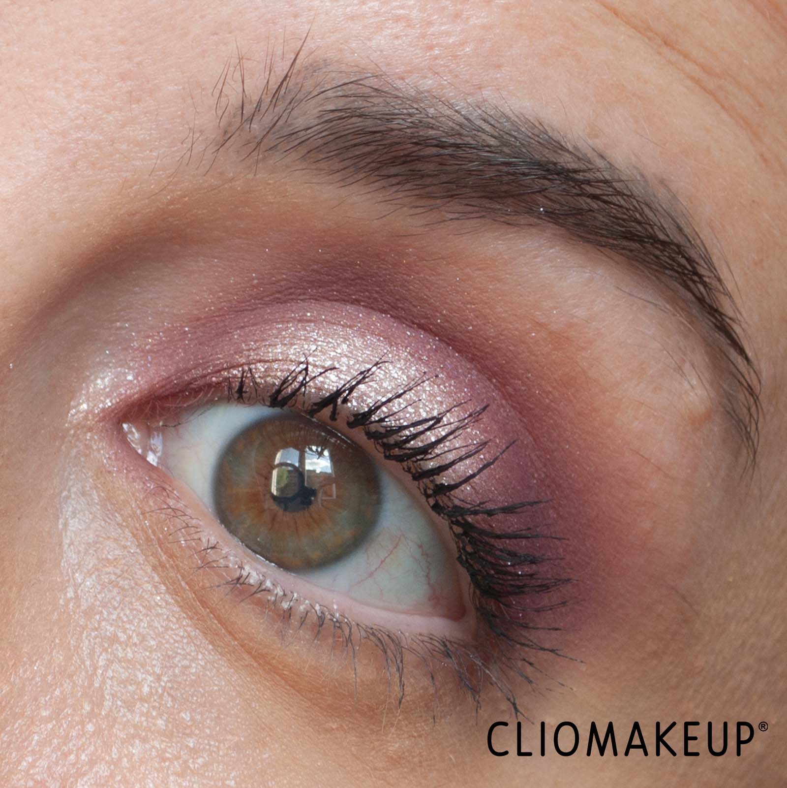 cliomakeup-recensione-palette-kiko-beauty-essentials-all-shades-of-eyeshadow-palette-10