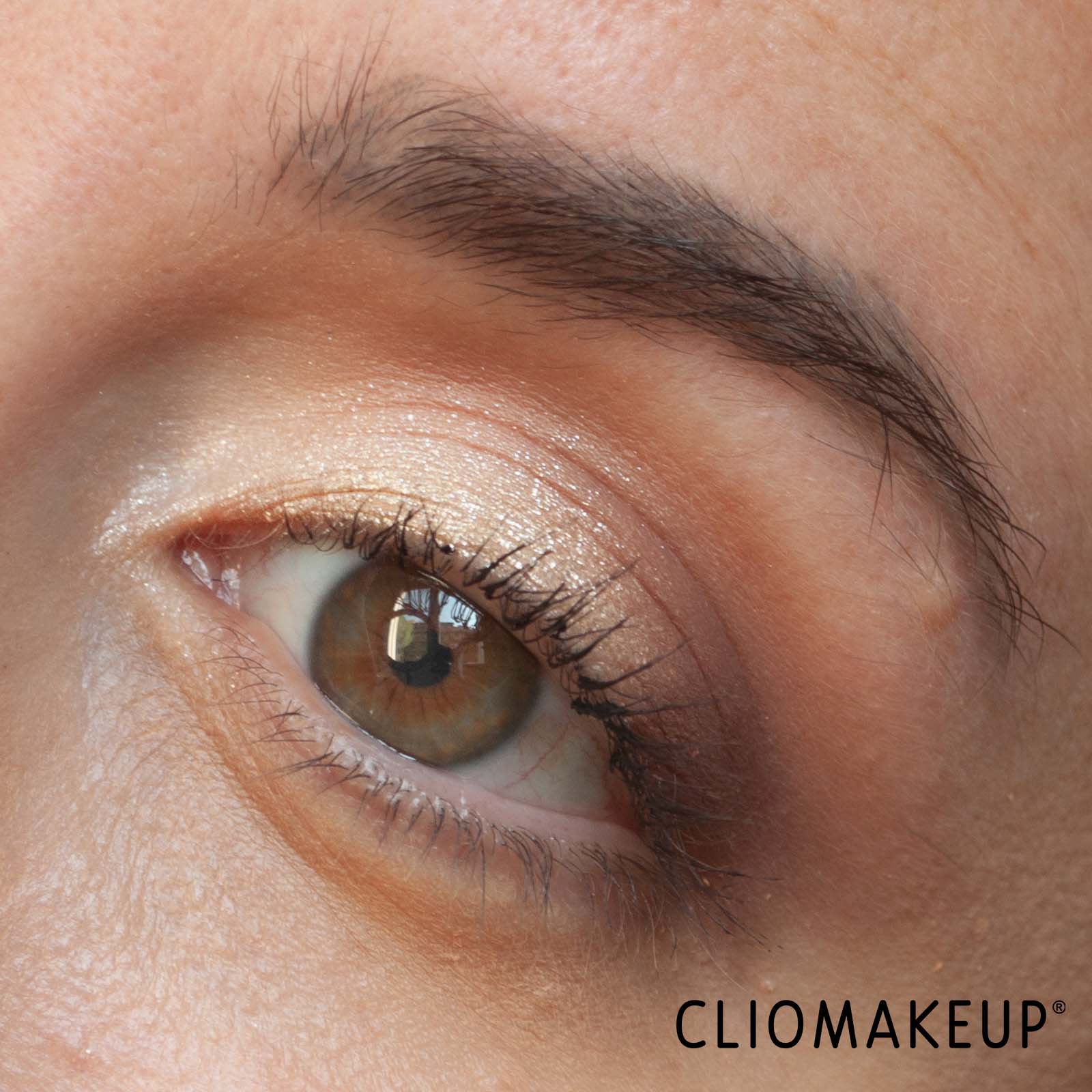 cliomakeup-recensione-palette-kiko-beauty-essentials-all-shades-of-eyeshadow-palette-8