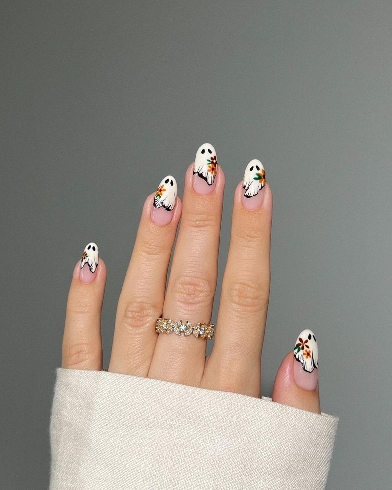 cliomakeup-unghie-halloween-2023-fantasmi-nail-art