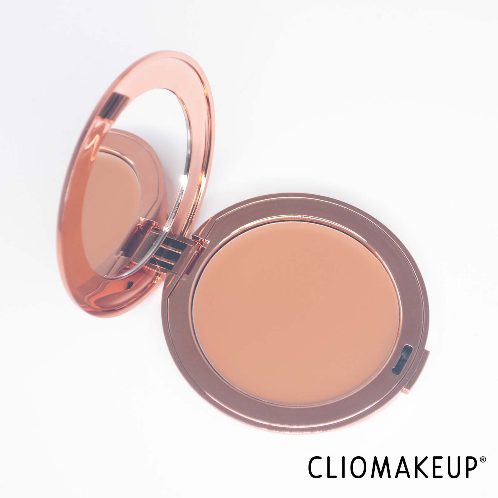 cliomakeup-recensione-bronzer-revolution-pro-glow-edit-cream-bronzer-4