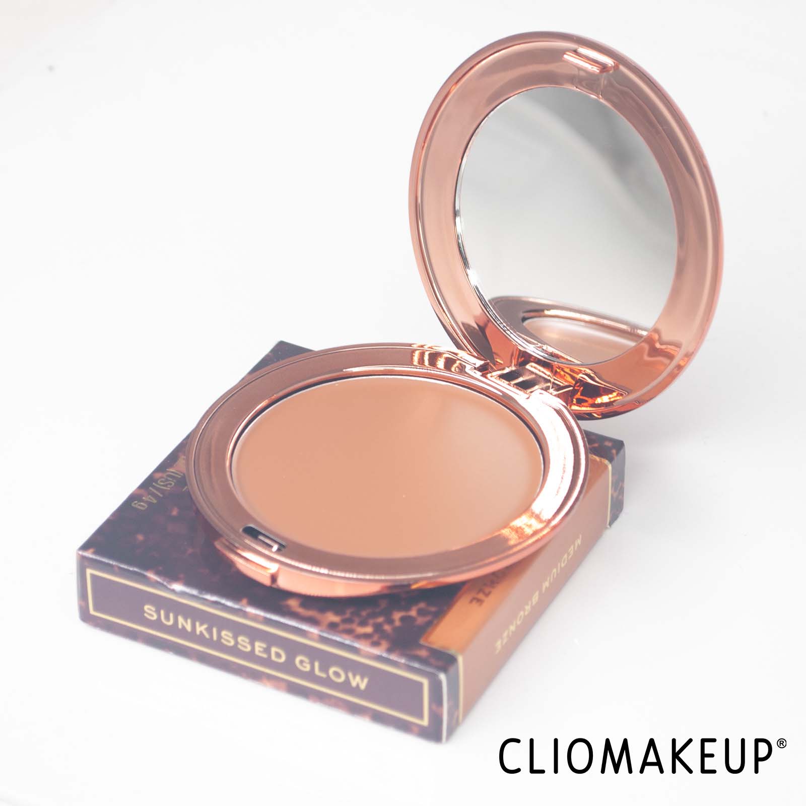 cliomakeup-recensione-bronzer-revolution-pro-glow-edit-cream-bronzer-5