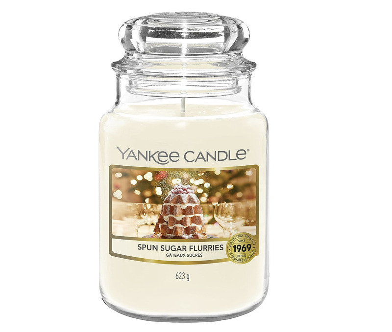 cliomakeup-candele-natale-2023-yankee-candle-spun-sugar-flurries