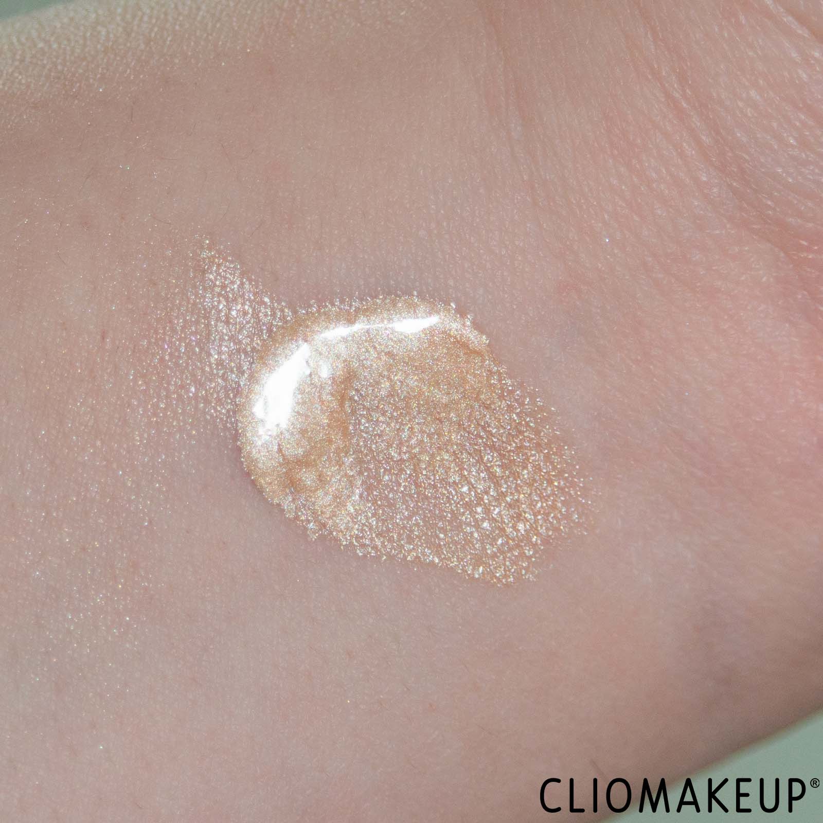 cliomakeup-recensione-blush-catrice-magic-christmas-liquid-blush-6