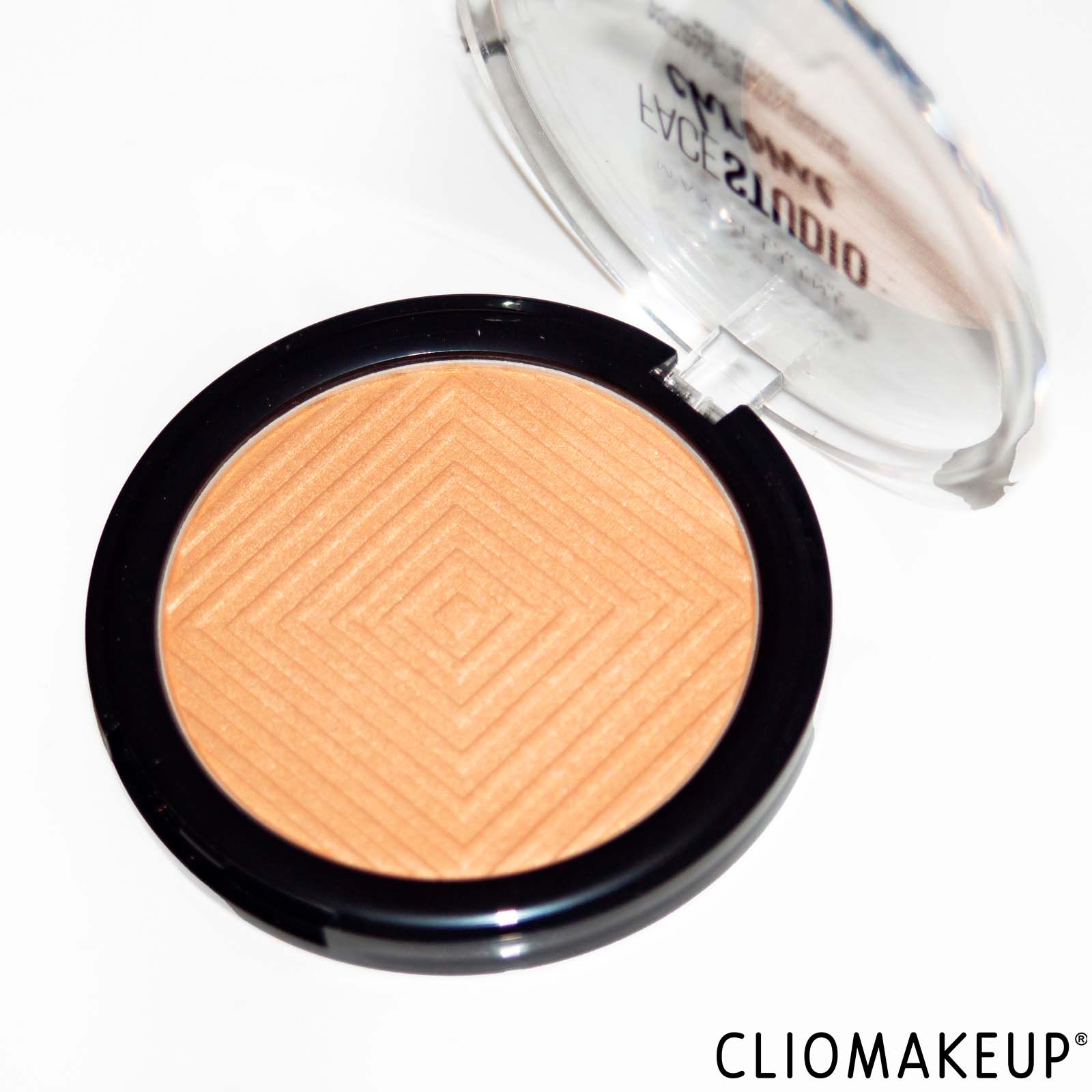 cliomakeup-recensione-bronzer-maybelline-master-chrome-terra-viso-illuminante-3