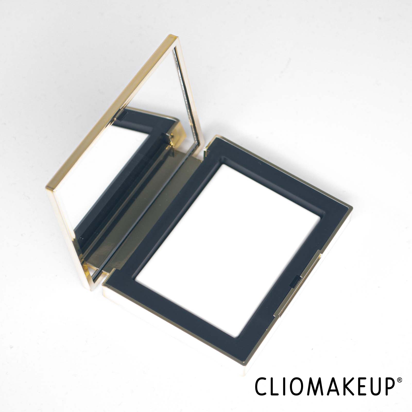 cliomakeup-recensione-cipria-nars-light-reflecting-setting-powder-5