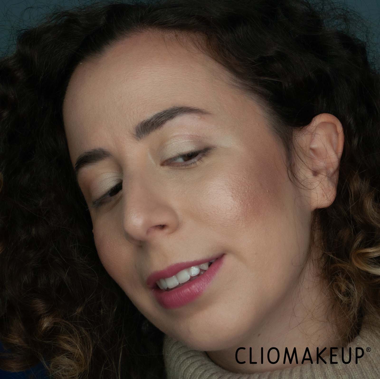 cliomakeup-recensione-palette-laura-mercier-shimmer-and-glow-face-palette-13