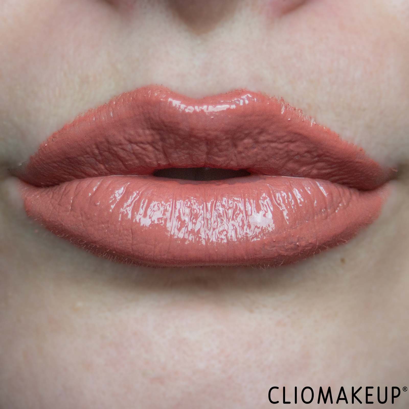 cliomakeup-recensione-rossetto-charlotte-tilbury-pillow-talk-matte-revolution-xmas-edition-12