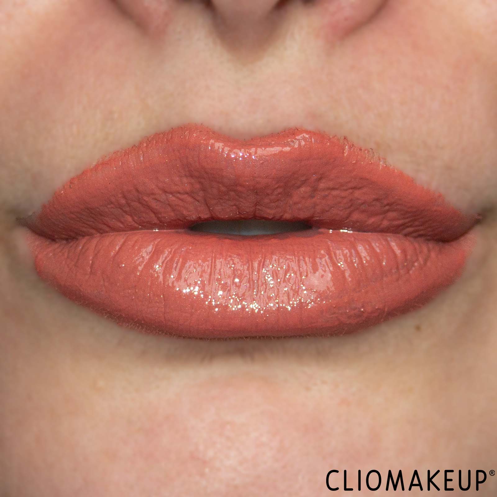 cliomakeup-recensione-rossetto-charlotte-tilbury-pillow-talk-matte-revolution-xmas-edition-13