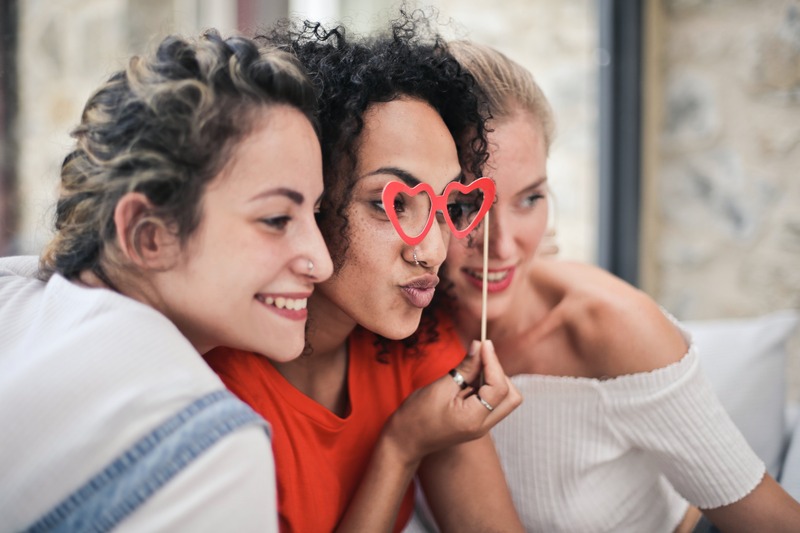 cliomakeup-superare-natale-da-soli-amiche