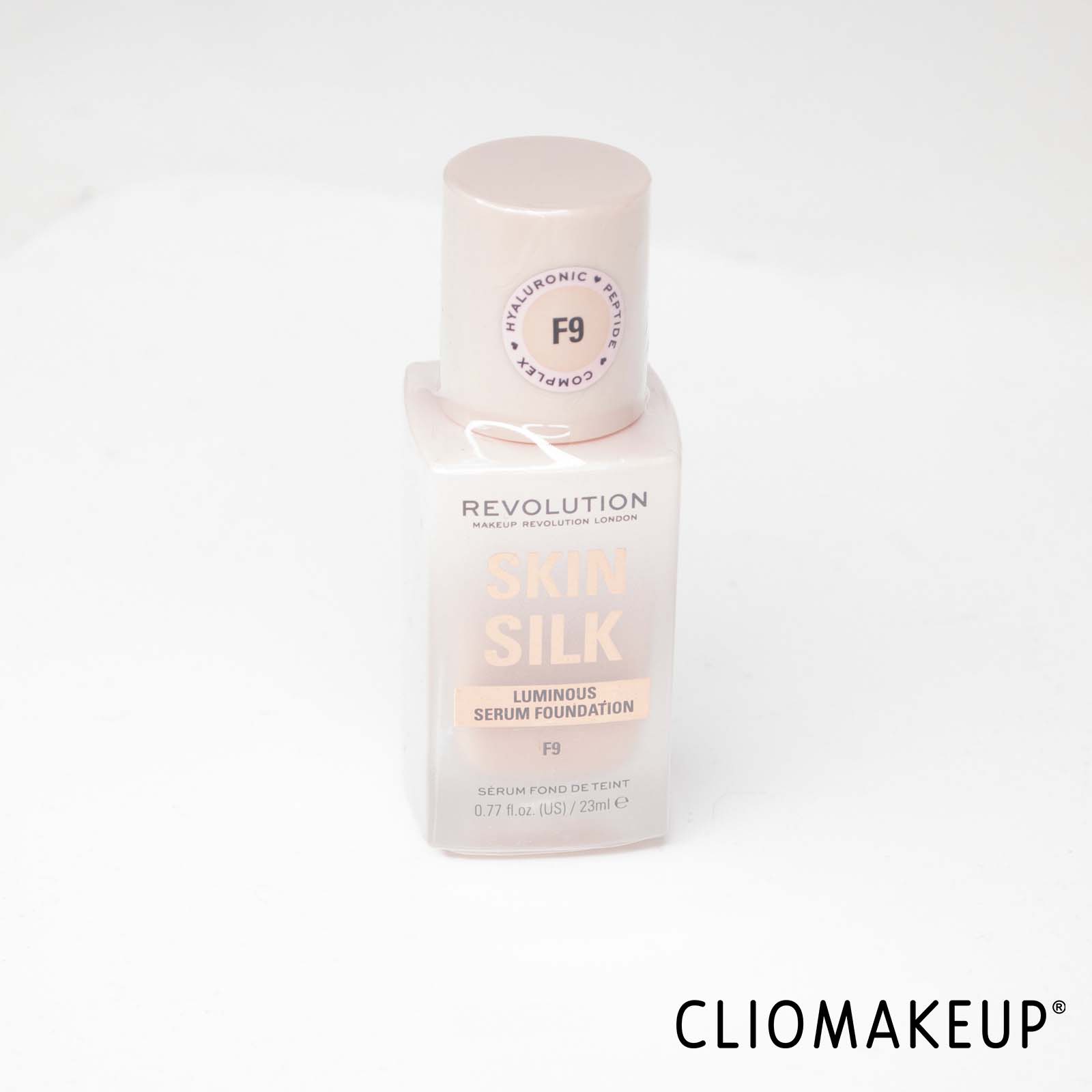 cliomakeup-recensione-fondotinta-revolution-skin-silk-luminous-serum-foundation-4