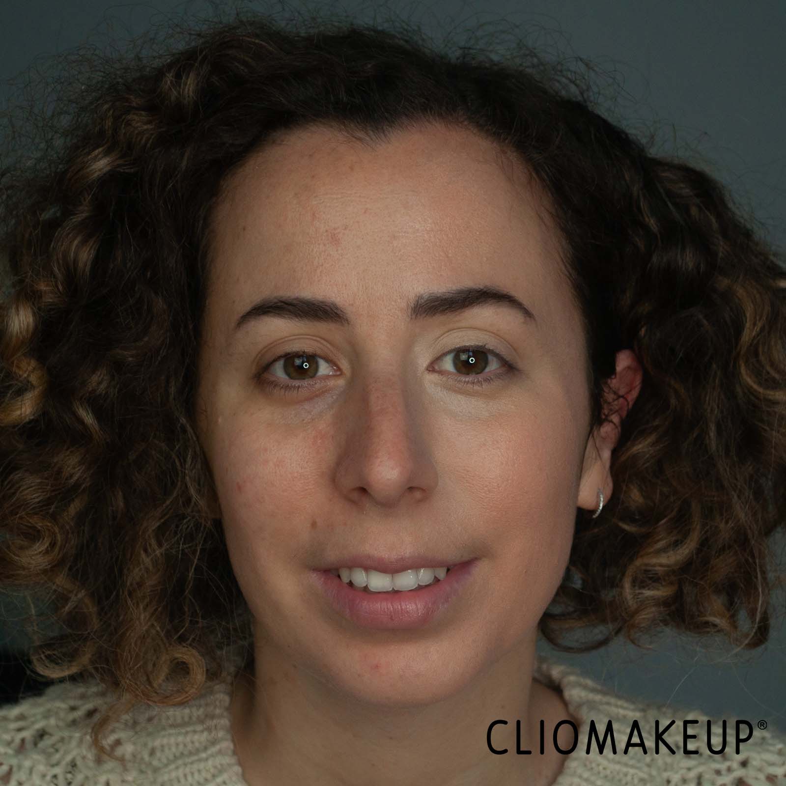 cliomakeup-recensione-fondotinta-revolution-skin-silk-luminous-serum-foundation-9