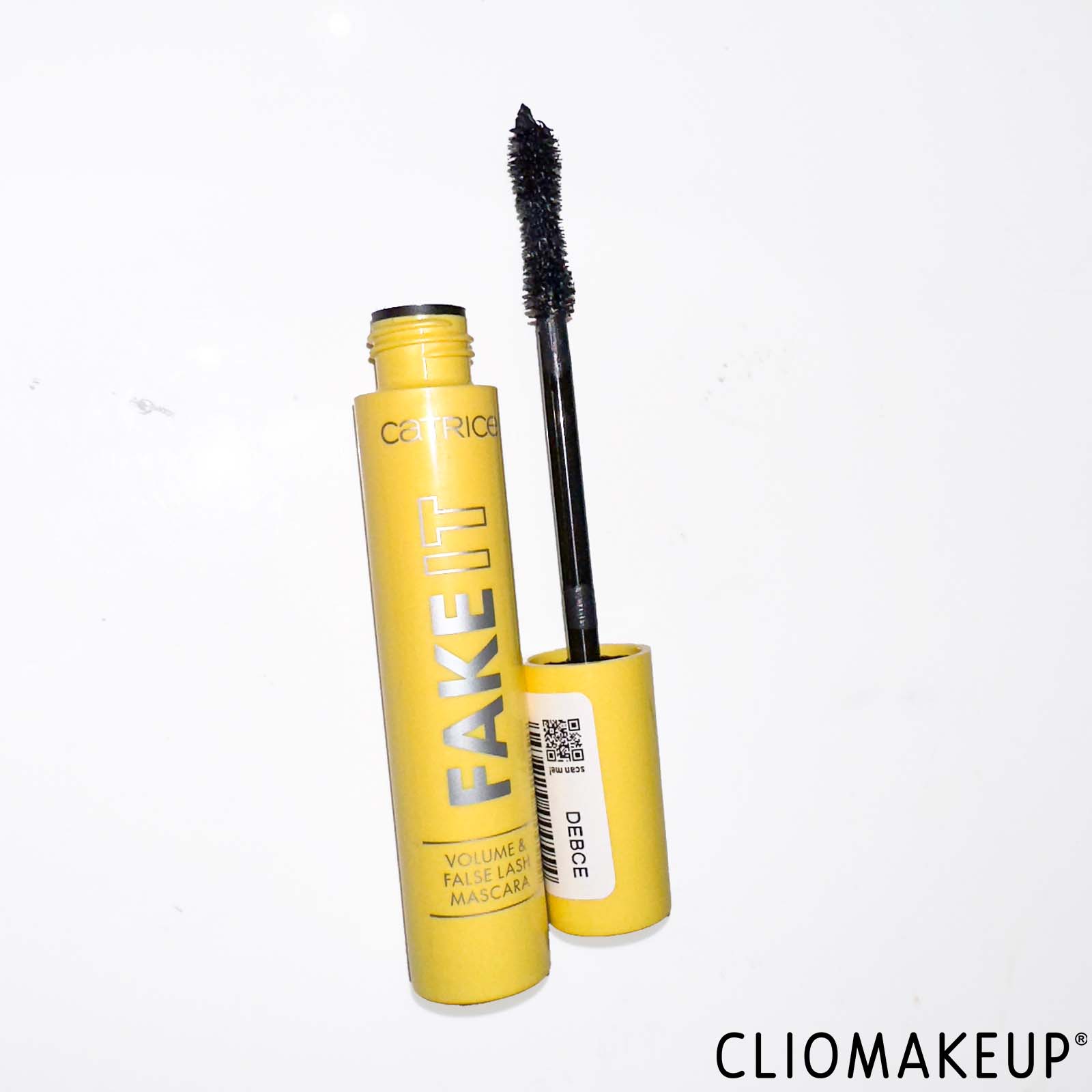 cliomakeup-recensione-mascara-catrice-fake-it-volume-false-lash-mascara-4