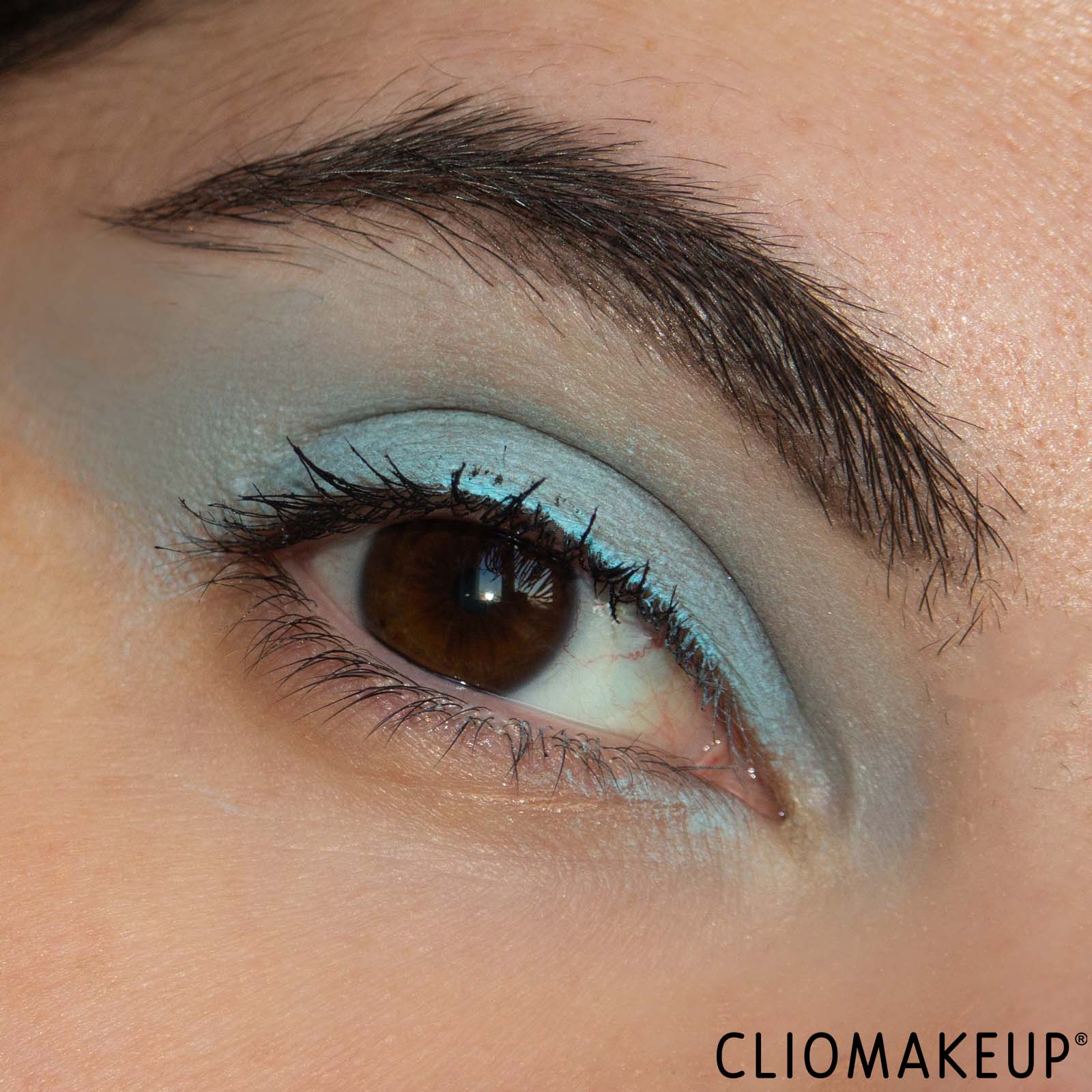 cliomakeup-recensione-ombretto-liquido-catrice-deep-matte-liquid-eyeshadow-11