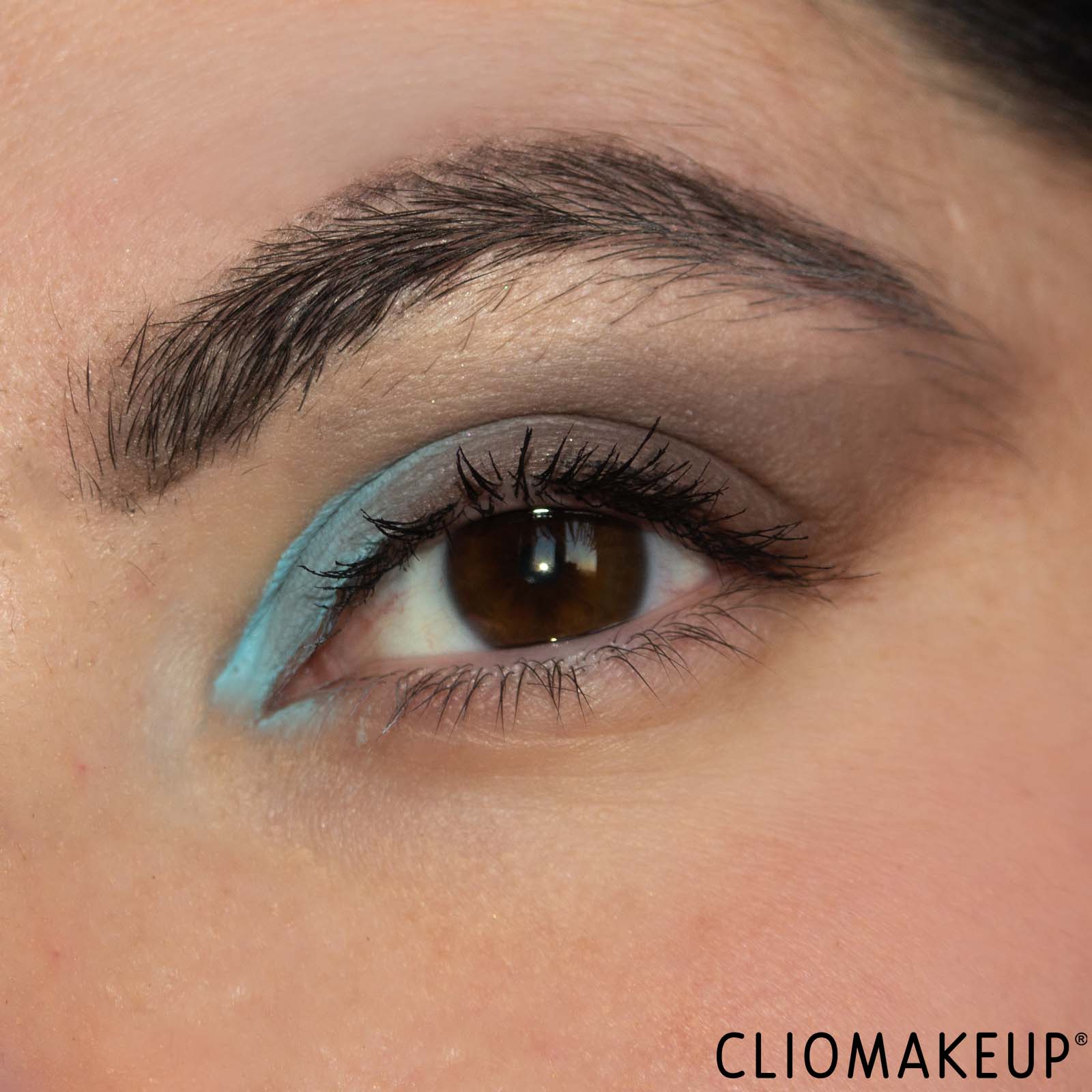 cliomakeup-recensione-ombretto-liquido-catrice-deep-matte-liquid-eyeshadow-13