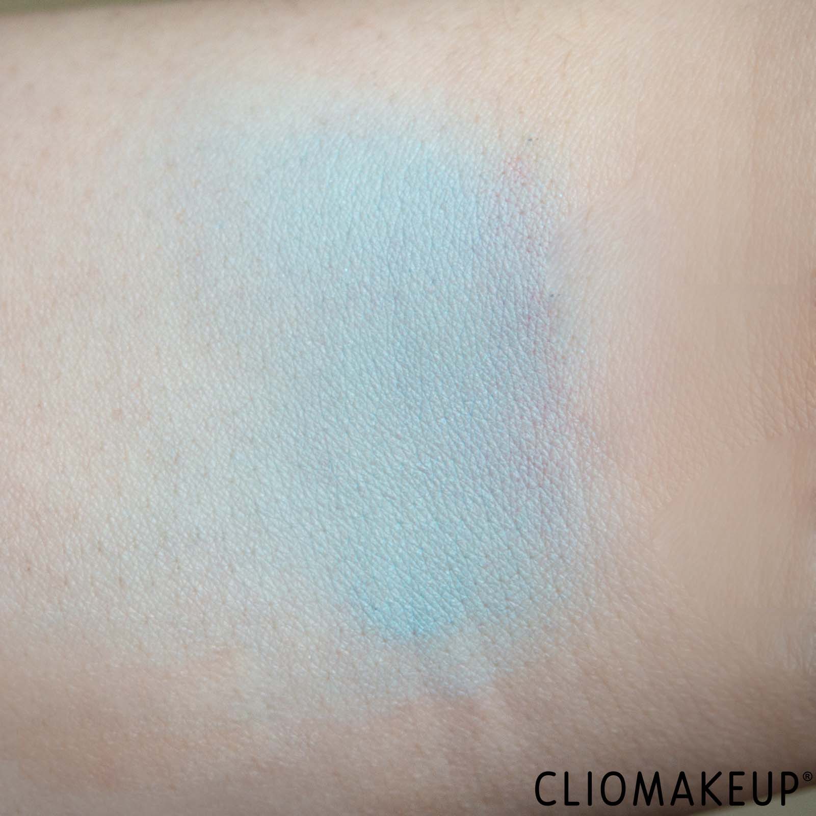 cliomakeup-recensione-ombretto-liquido-catrice-deep-matte-liquid-eyeshadow-8