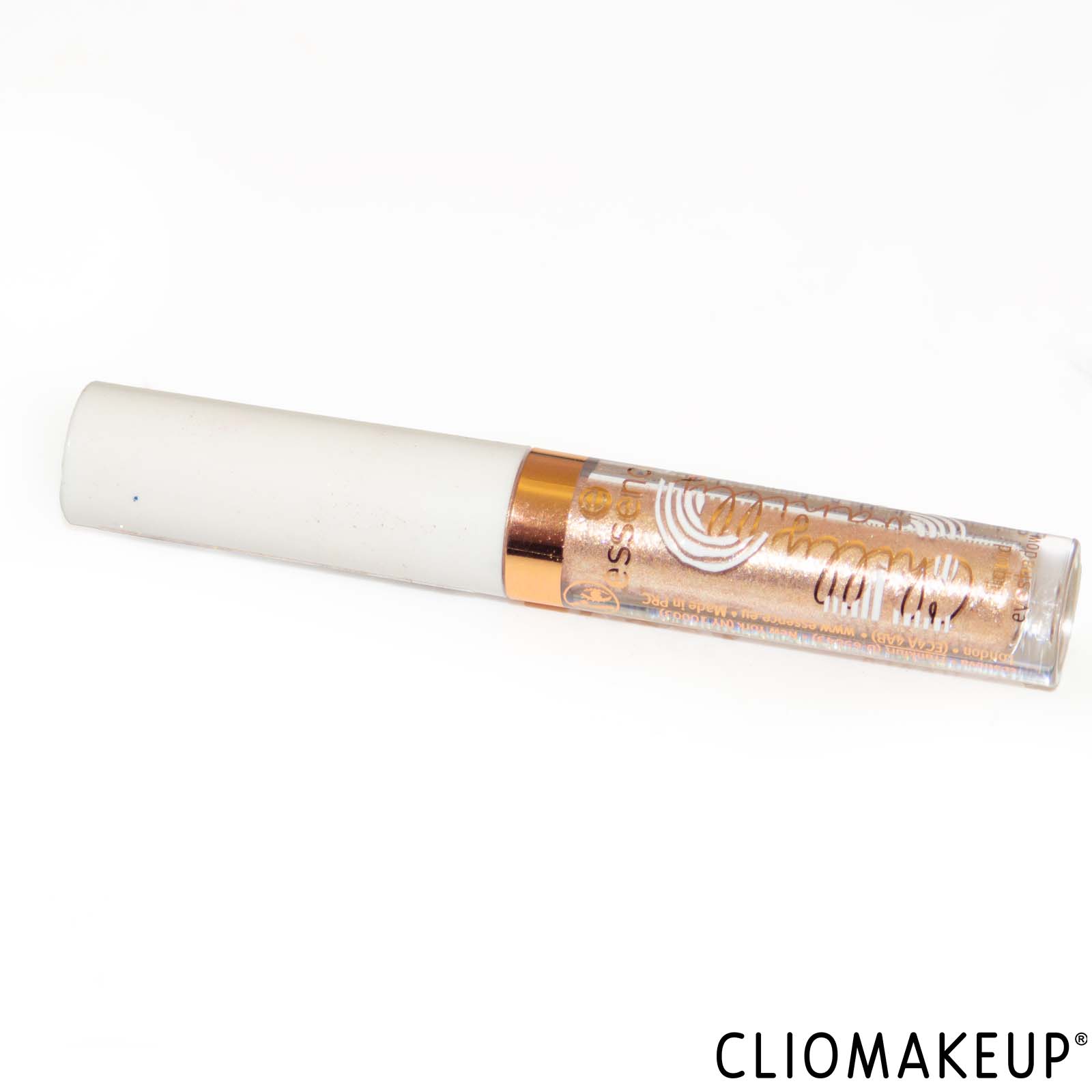 cliomakeup-recensione-ombretto-liquido-essence-chilly-vanilly-liquid-eyeshadow-2