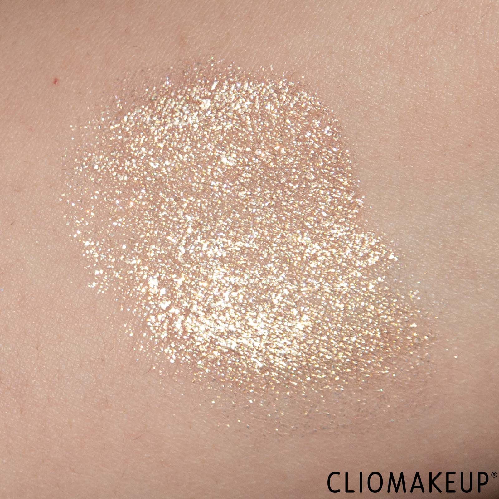 cliomakeup-recensione-ombretto-liquido-essence-chilly-vanilly-liquid-eyeshadow-9