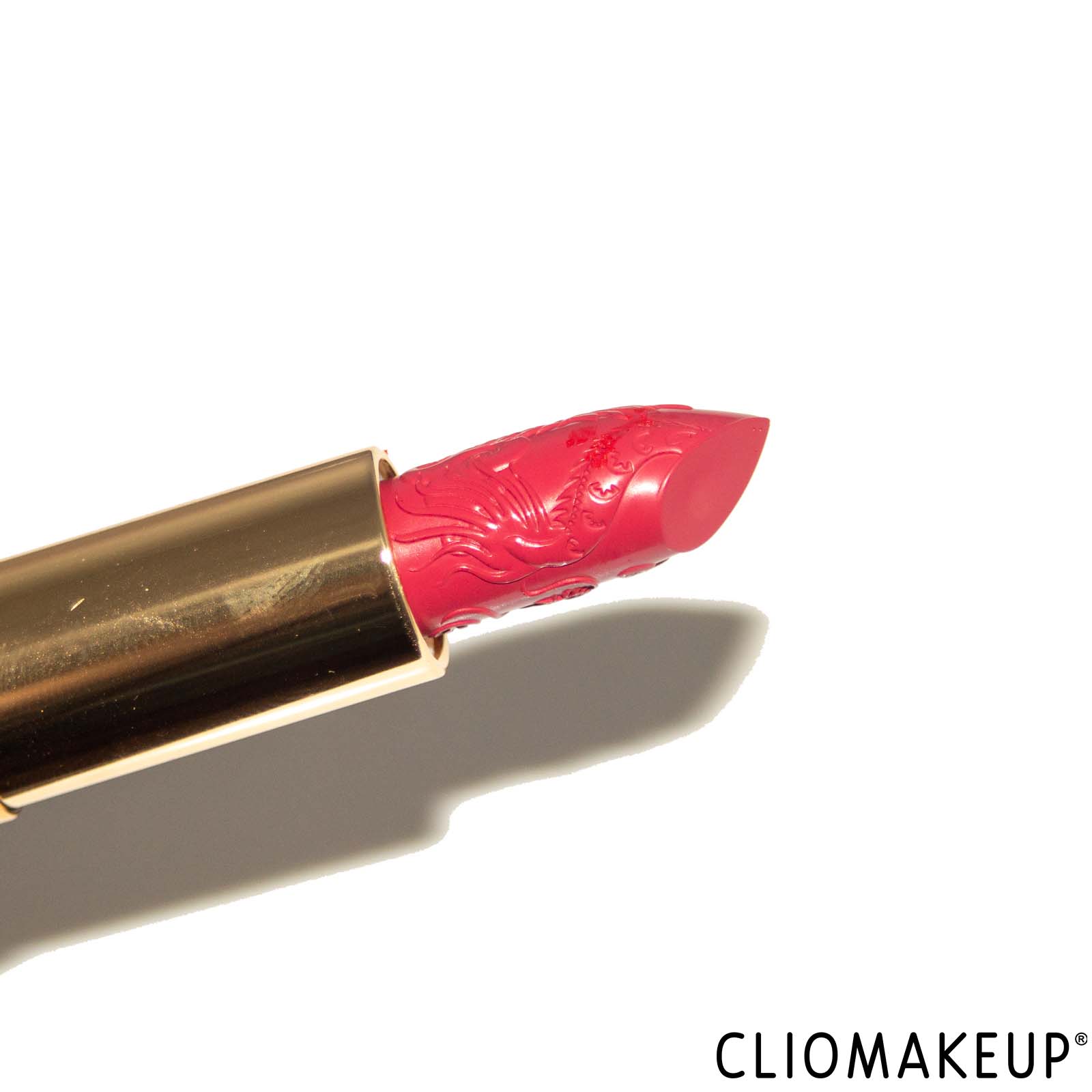 cliomakeup-recensione-rossetto-essence-love-luck-e-dragons-creamy-lipstick-4