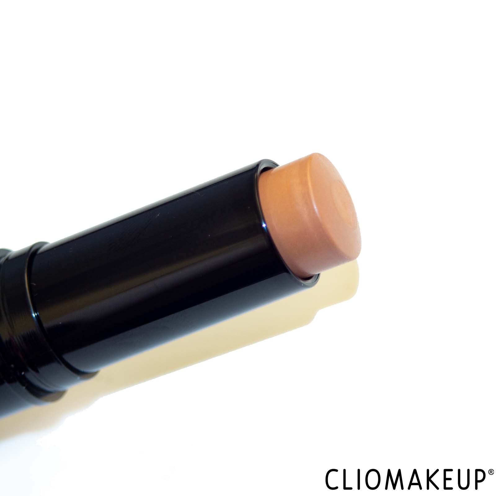 cliomakeup-recensione-stick-contouring-kiko-sculpting-touch-creamy-stick-contour-5