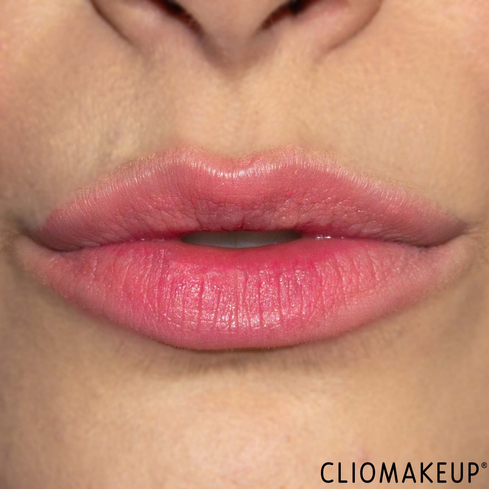 cliomakeup-recensione-tinta-labbra-e-guance-essence-love-luck-dragons-lip-cheek-tint-11