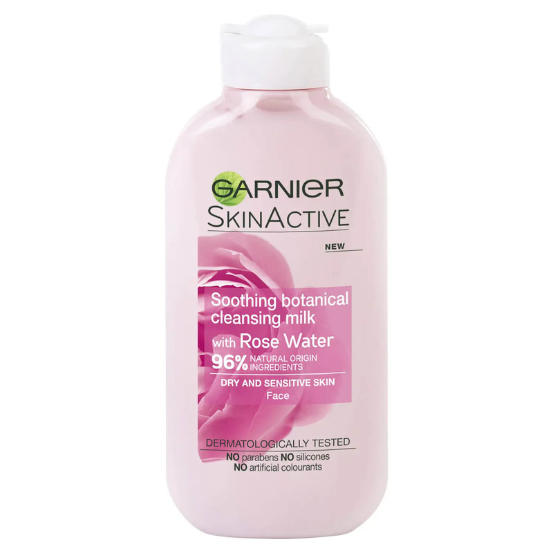 cliomakeup-viso-stanco-garnier-latte-detergente-rosa