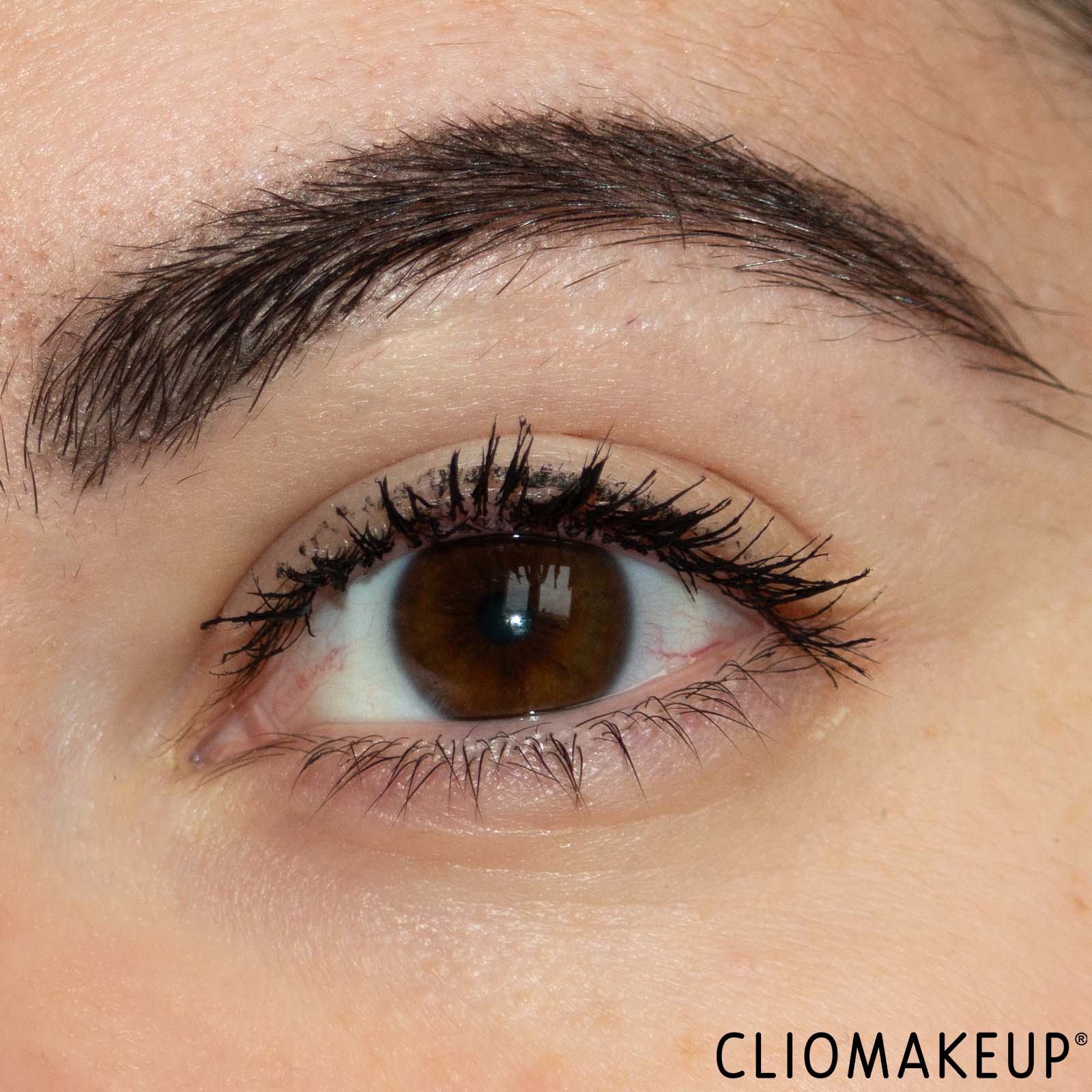 cliomakeup-recensione-mascara-essence-call-me-queen-dramatic-false-lash-effect-mascara-11