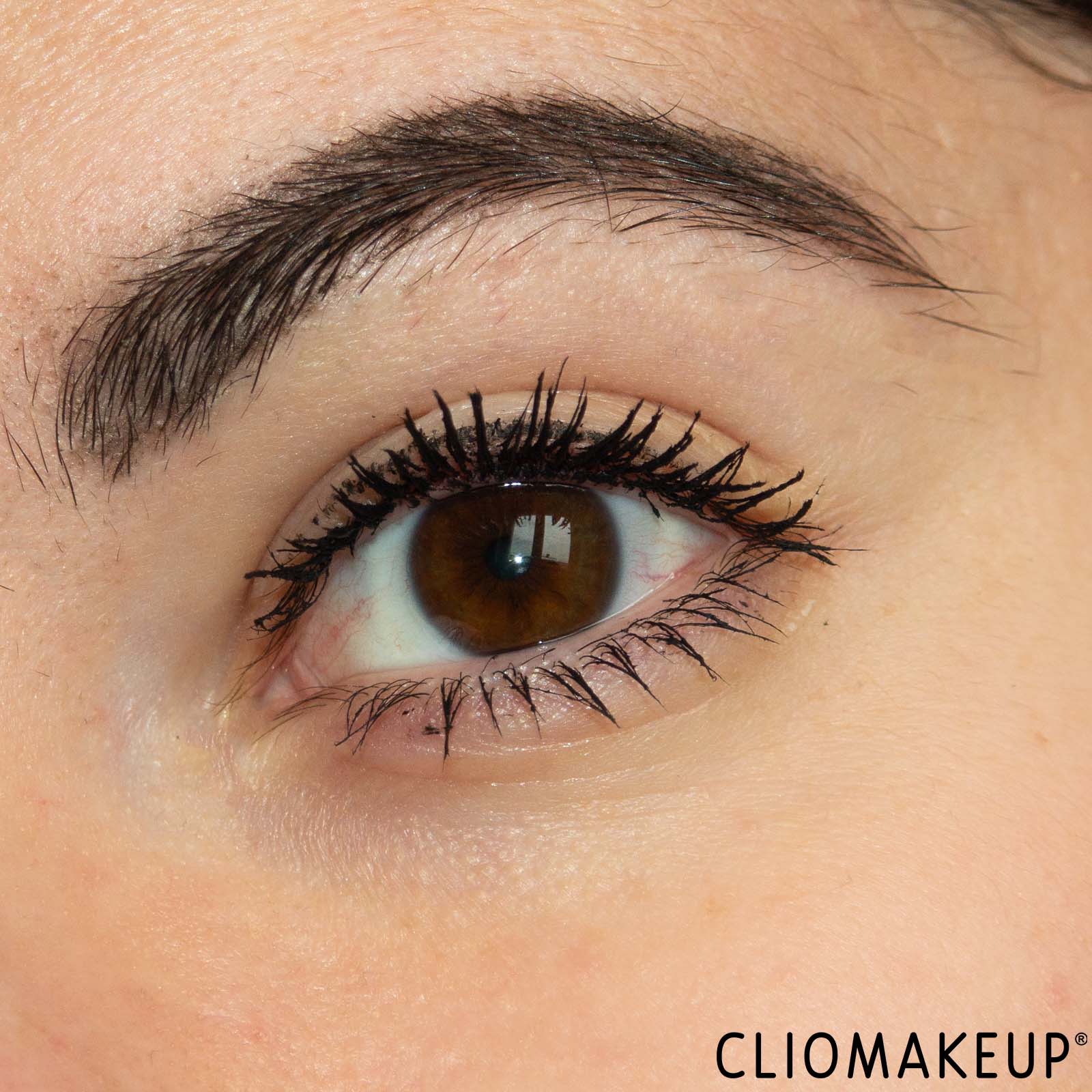 cliomakeup-recensione-mascara-essence-call-me-queen-dramatic-false-lash-effect-mascara-13