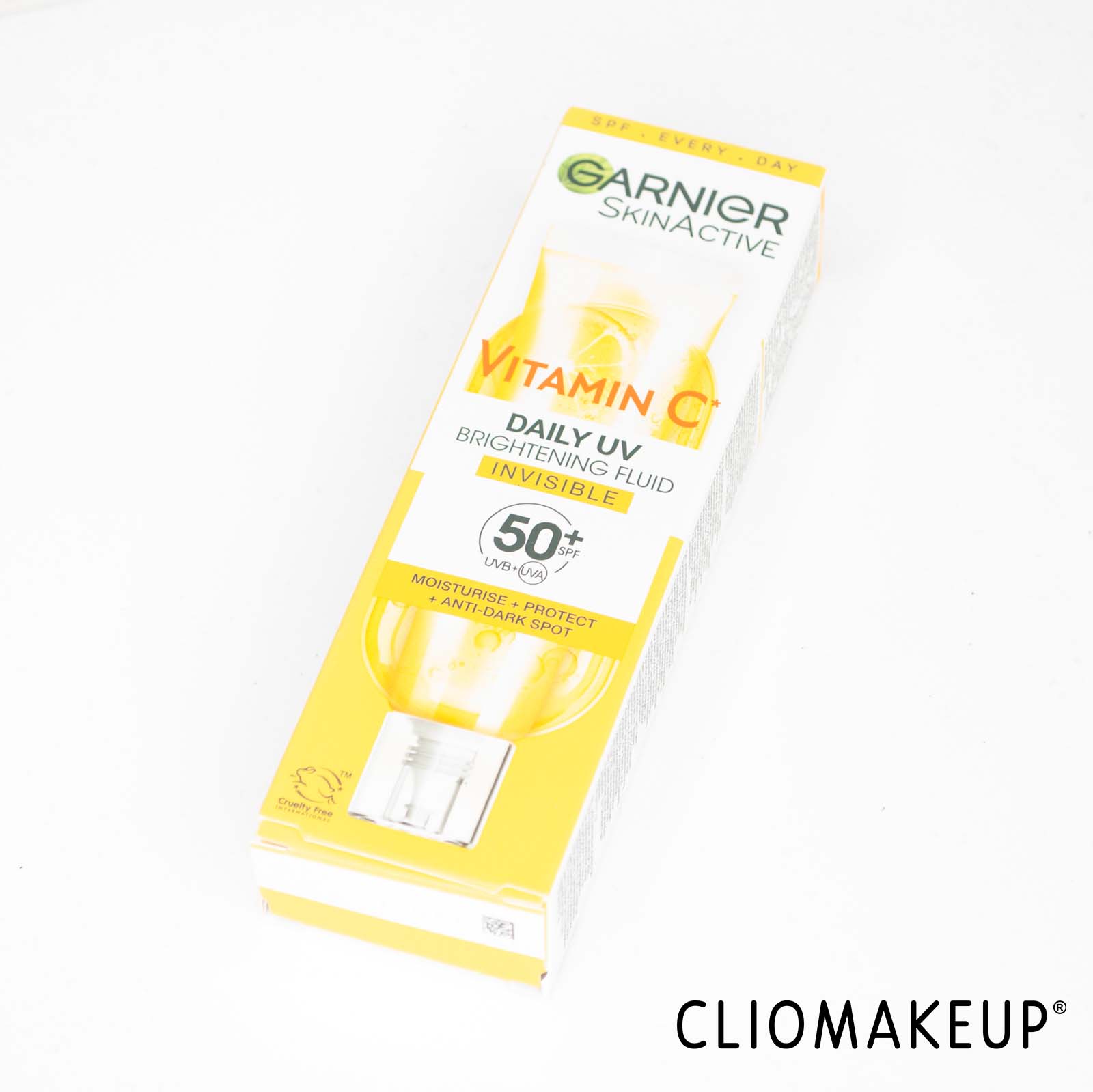 cliomakeup-recensione-crema-viso-garnier-vitamin-c-daily-uv-brightening-fluid-invisible-spf-50+-2