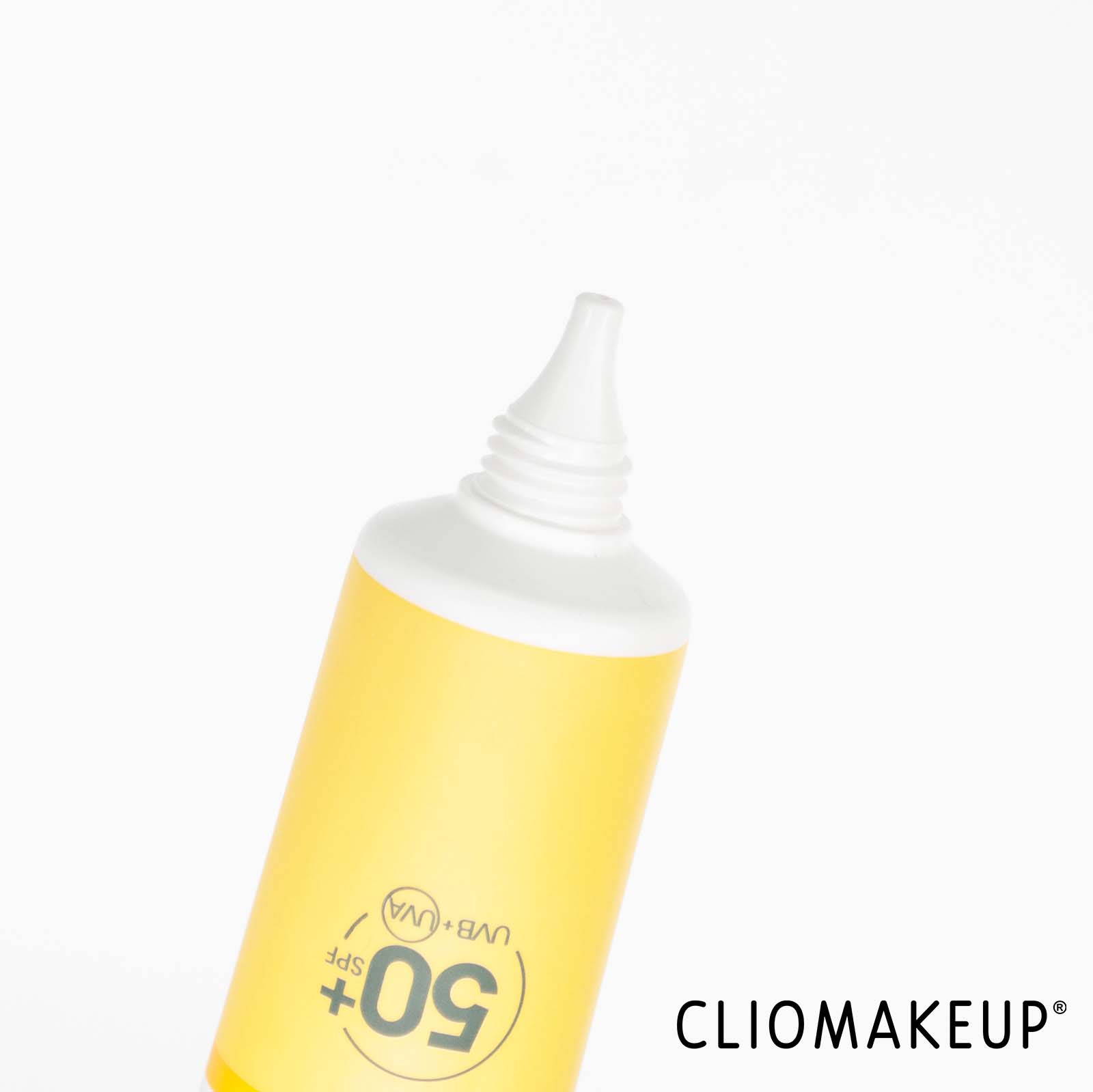 cliomakeup-recensione-crema-viso-garnier-vitamin-c-daily-uv-brightening-fluid-invisible-spf-50+-5