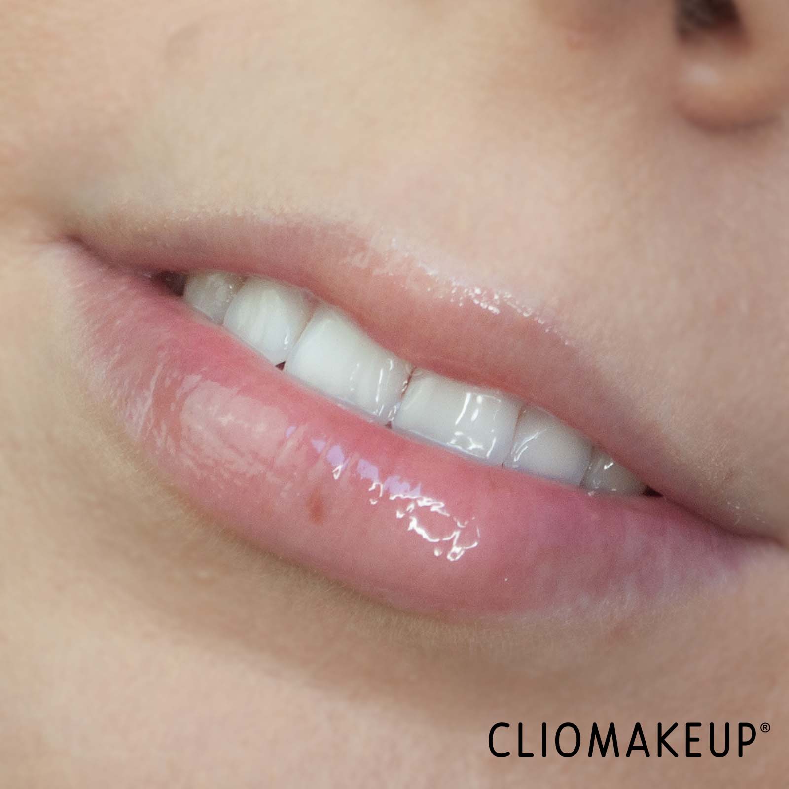 cliomakeup-recensione-gloss-volumizzanti-nyx-duck-plump-lip-plumping-gloss-11