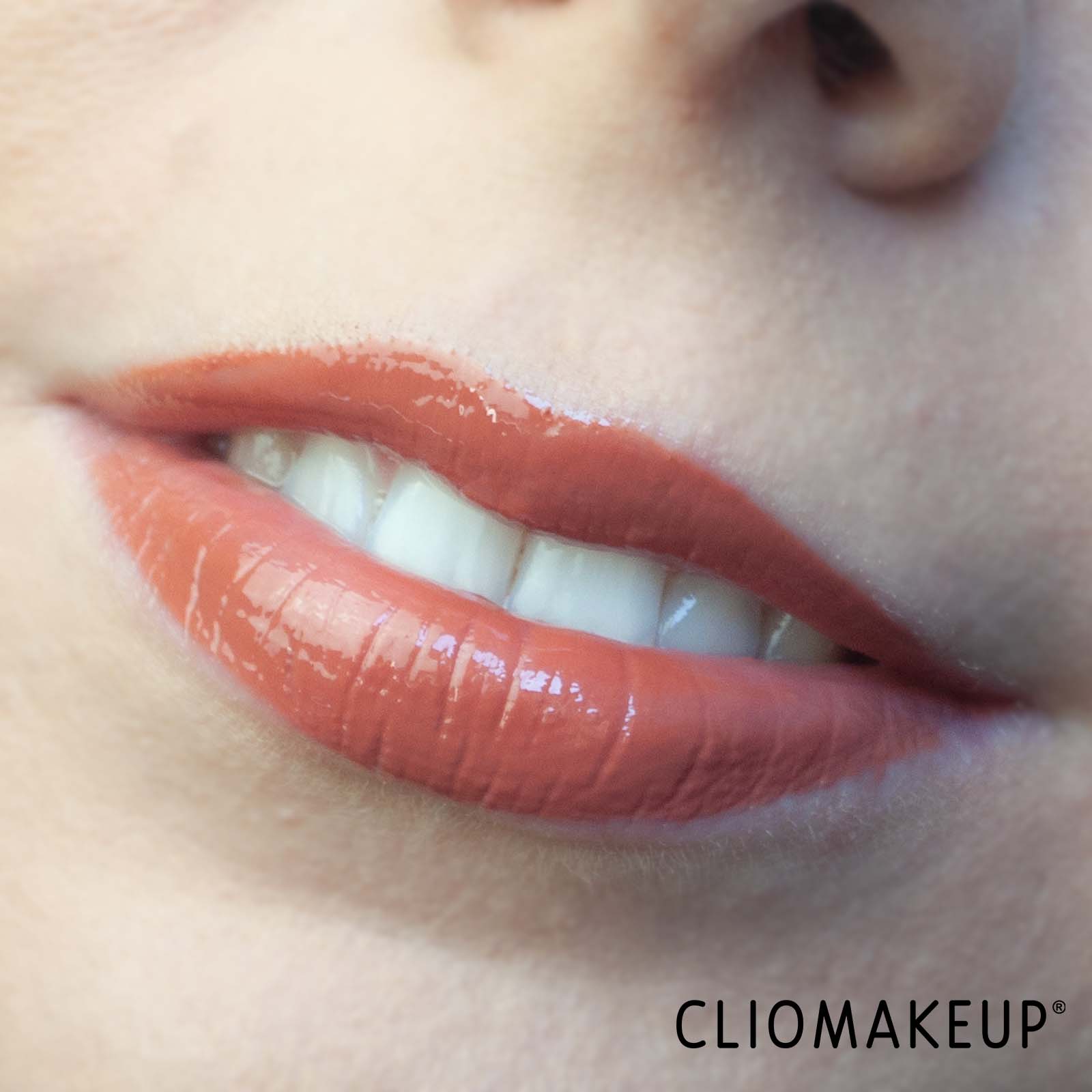 cliomakeup-recensione-gloss-volumizzanti-nyx-duck-plump-lip-plumping-gloss-12