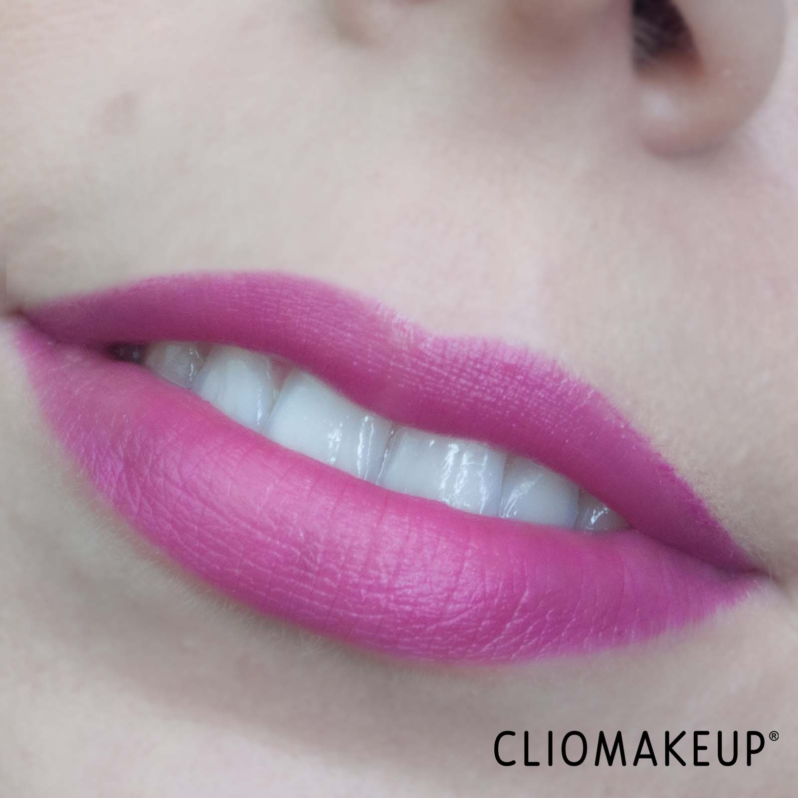 cliomakeup-recensione-rossetti-avon-hydramatic-matte-hyaluronic-nfused-lipstick-11