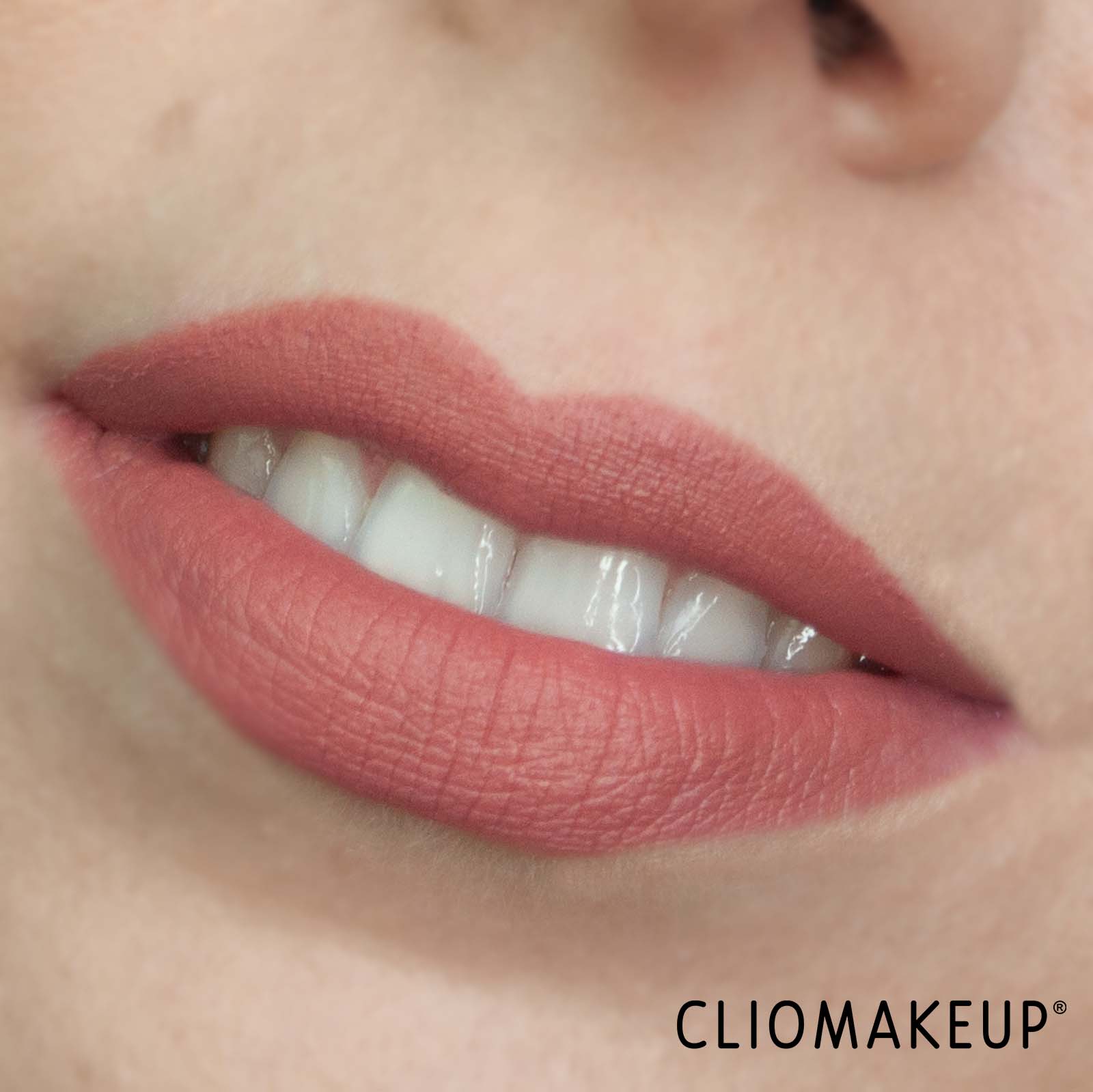 cliomakeup-recensione-rossetti-avon-hydramatic-matte-hyaluronic-nfused-lipstick-13