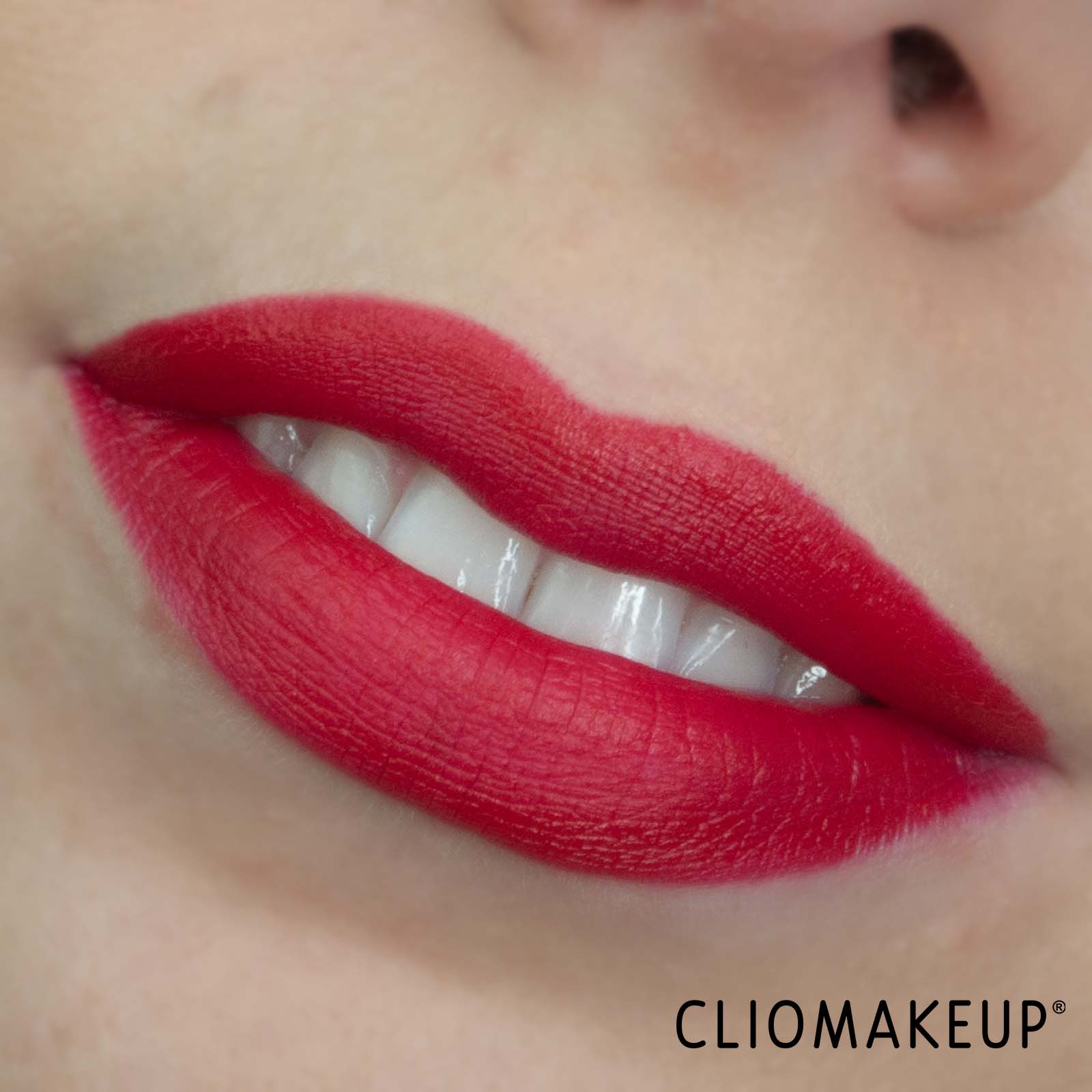 cliomakeup-recensione-rossetti-mac-ximal-matte-lipstick-13