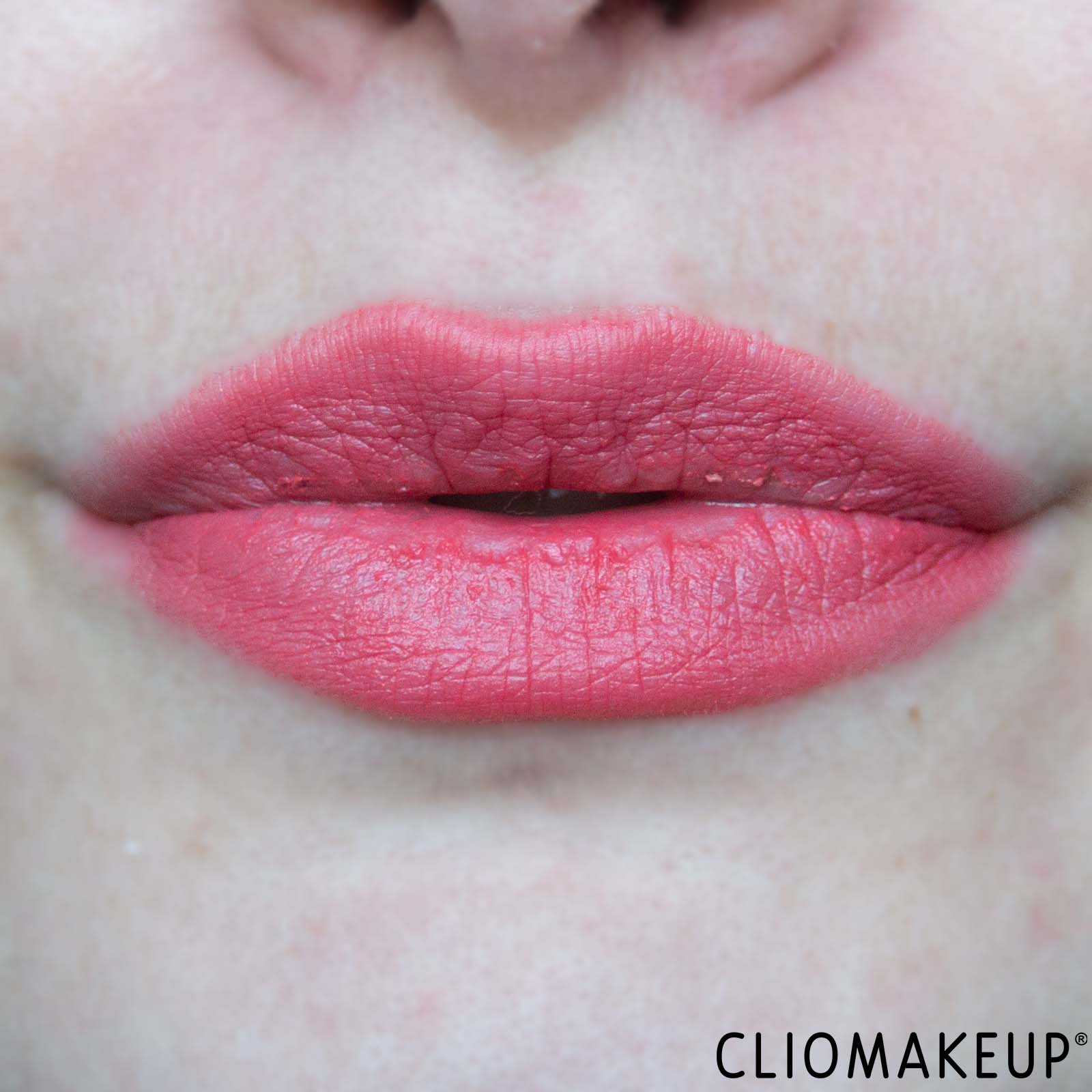 cliomakeup-recensione-rossetto-opaco-catrice-heart-affair-matte-liquid-10