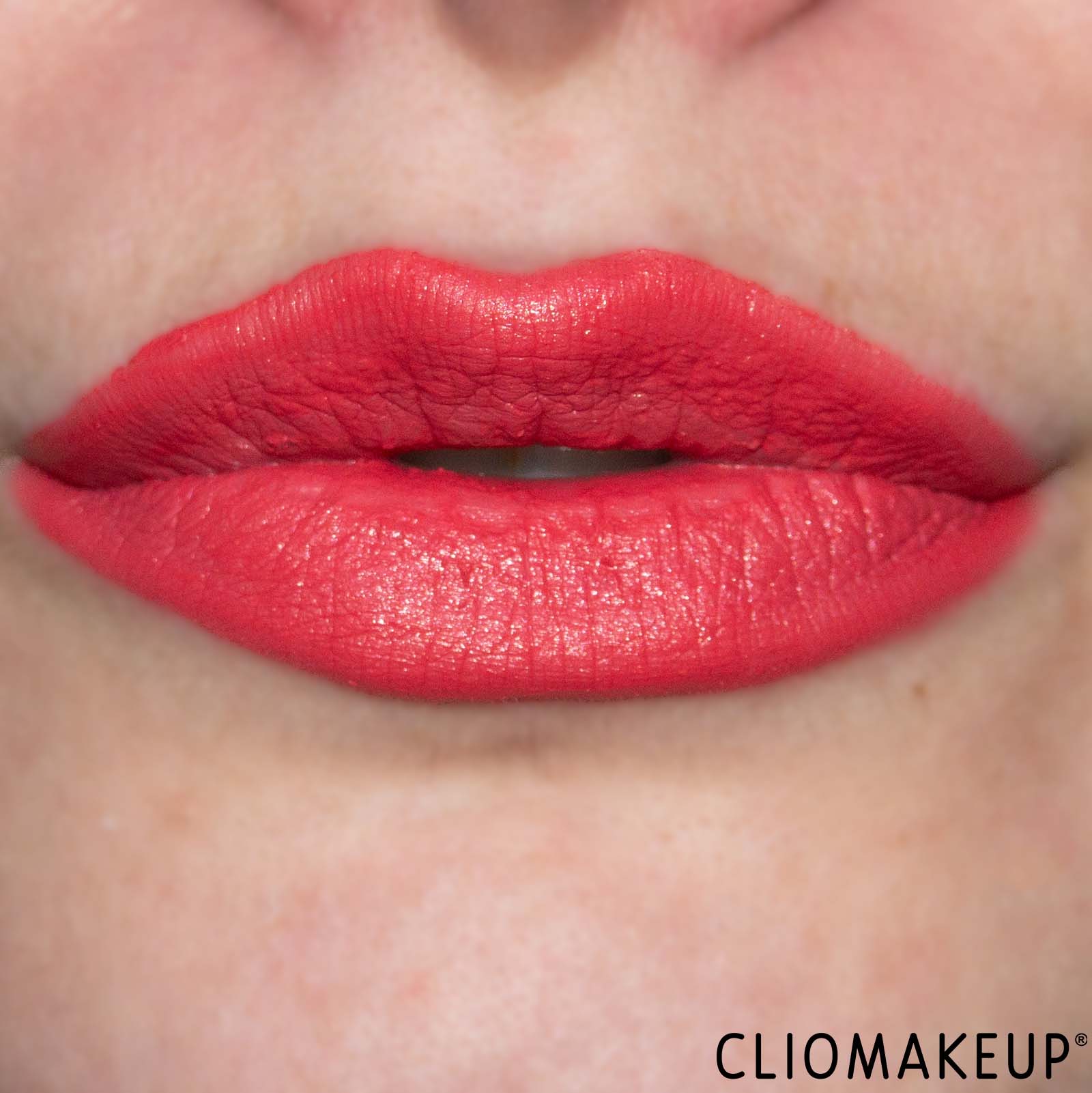 cliomakeup-recensione-rossetto-opaco-catrice-heart-affair-matte-liquid-13