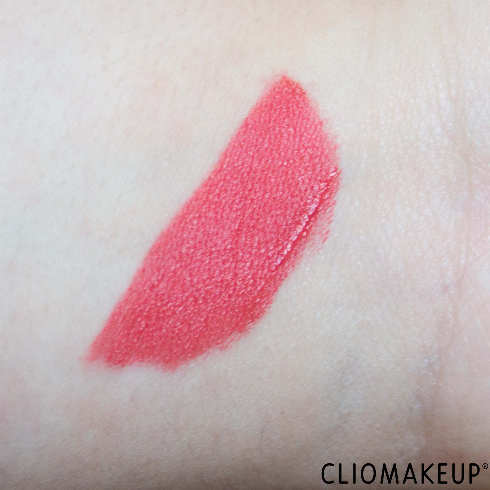 cliomakeup-recensione-rossetto-opaco-catrice-heart-affair-matte-liquid-6