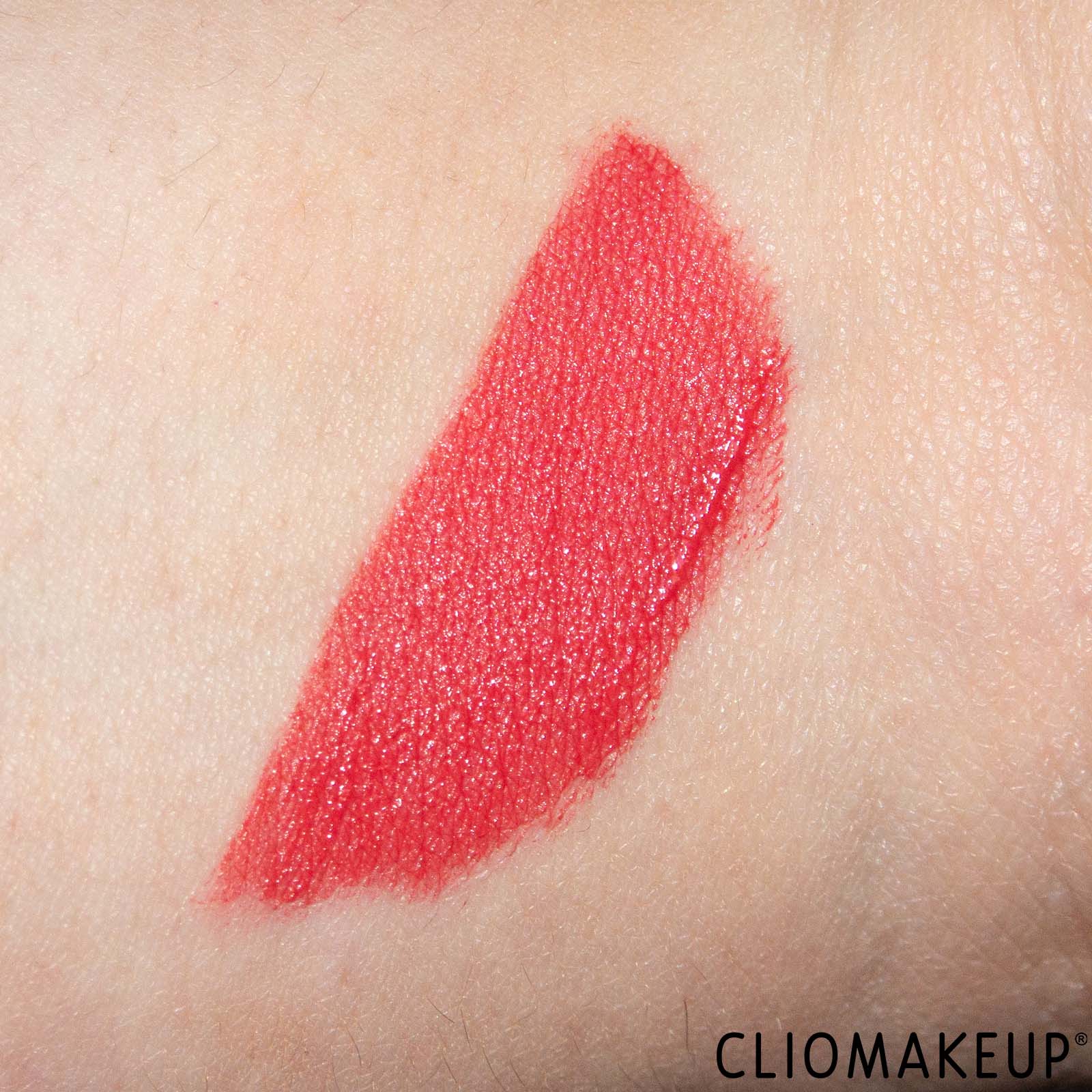 cliomakeup-recensione-rossetto-opaco-catrice-heart-affair-matte-liquid-7