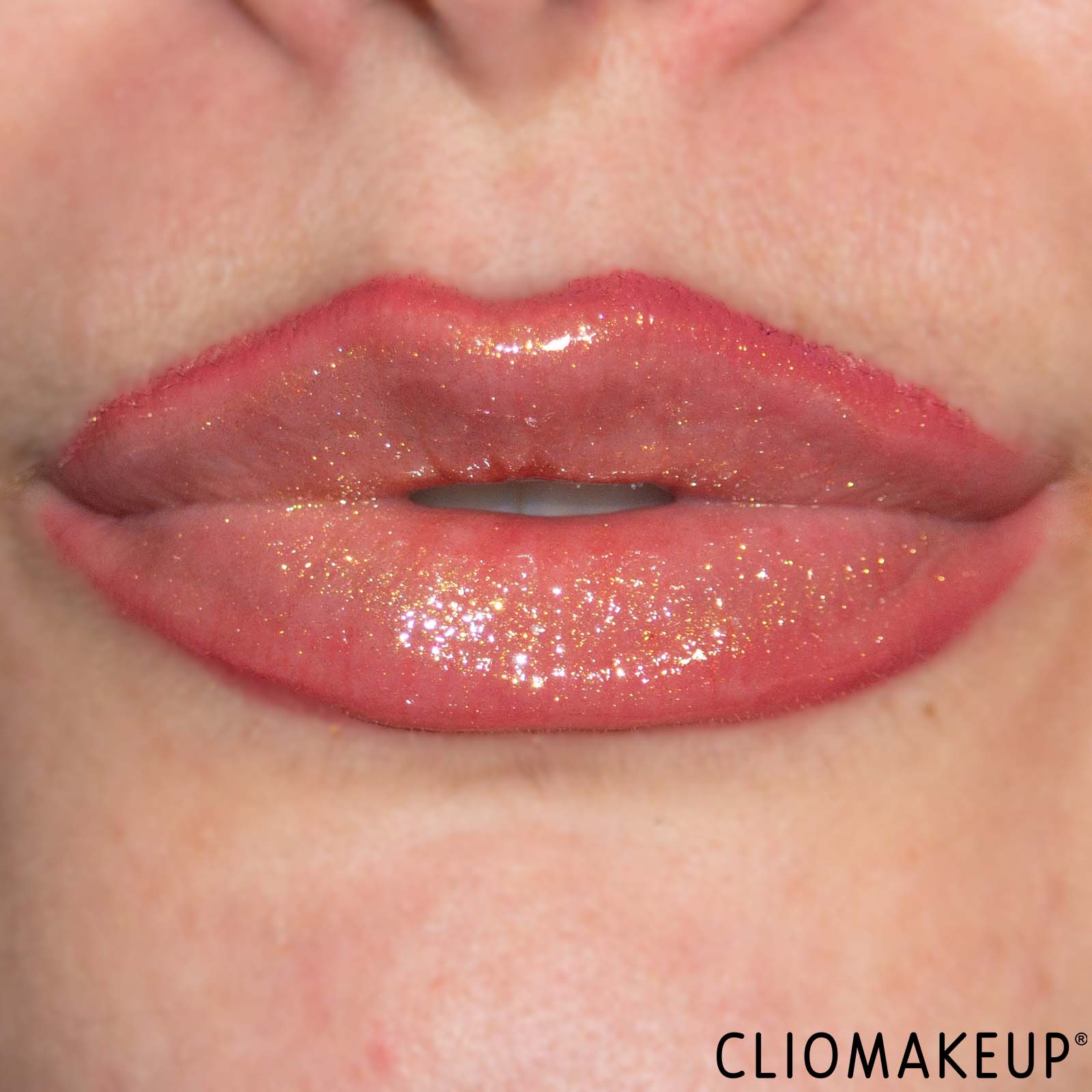 cliomakeup-recensione-gloss-kiko-bridgerton-brilliant-bliss-lip-gloss-13