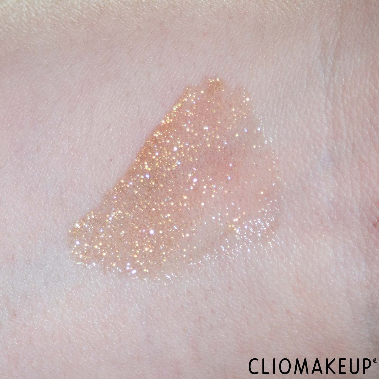 cliomakeup-recensione-gloss-kiko-bridgerton-brilliant-bliss-lip-gloss-6