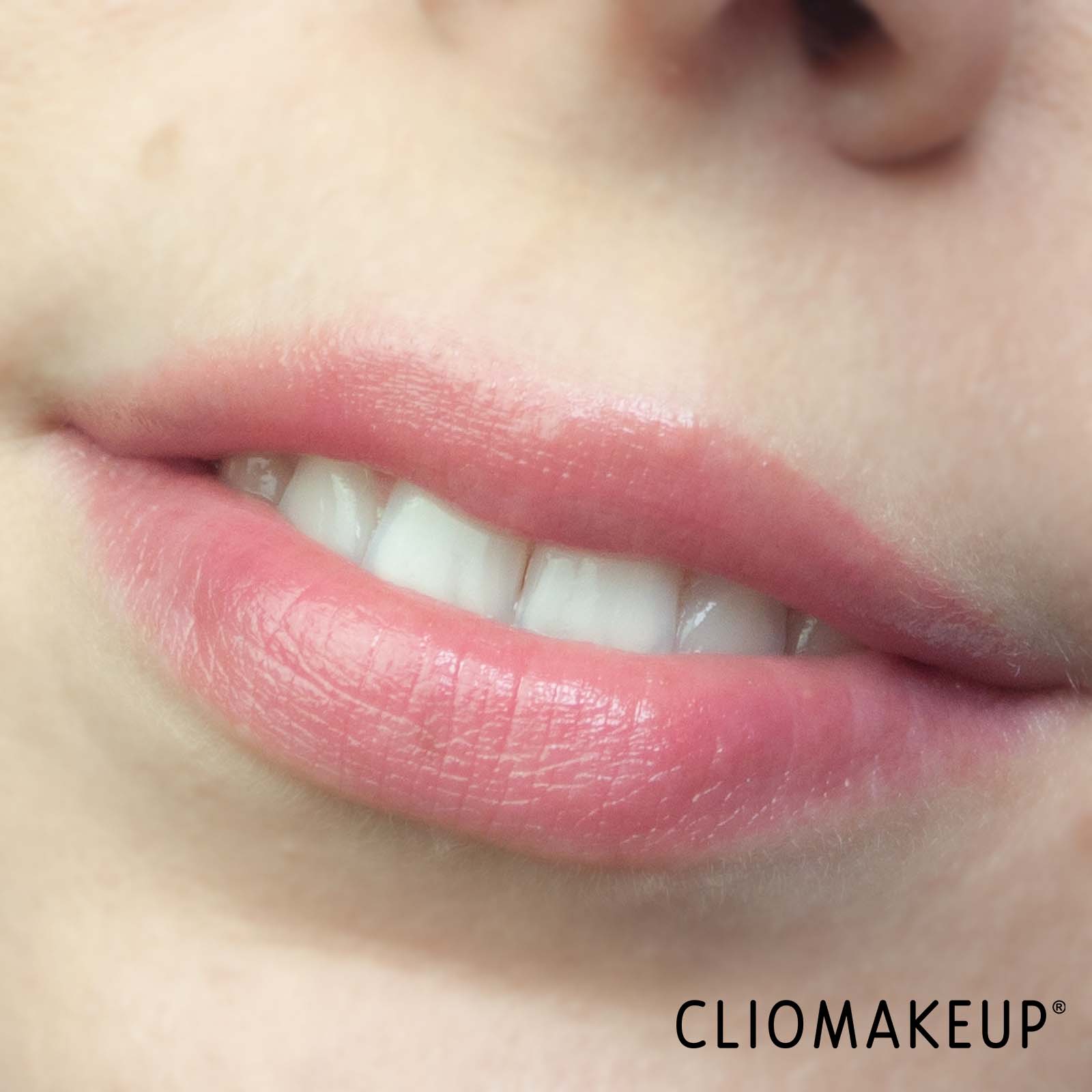 cliomakeup-recensione-balsamo-labbra-kiko-coloured-balm-lip-balm-10