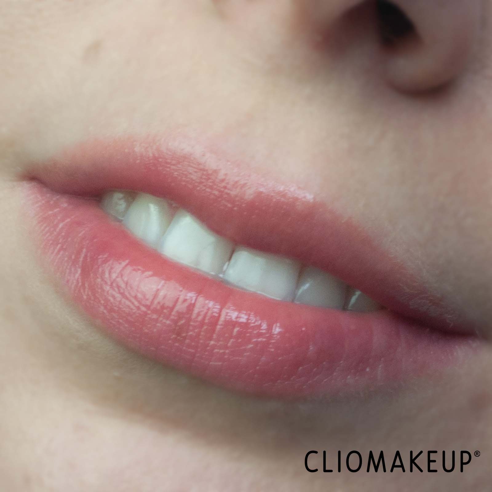 cliomakeup-recensione-balsamo-labbra-kiko-coloured-balm-lip-balm-12