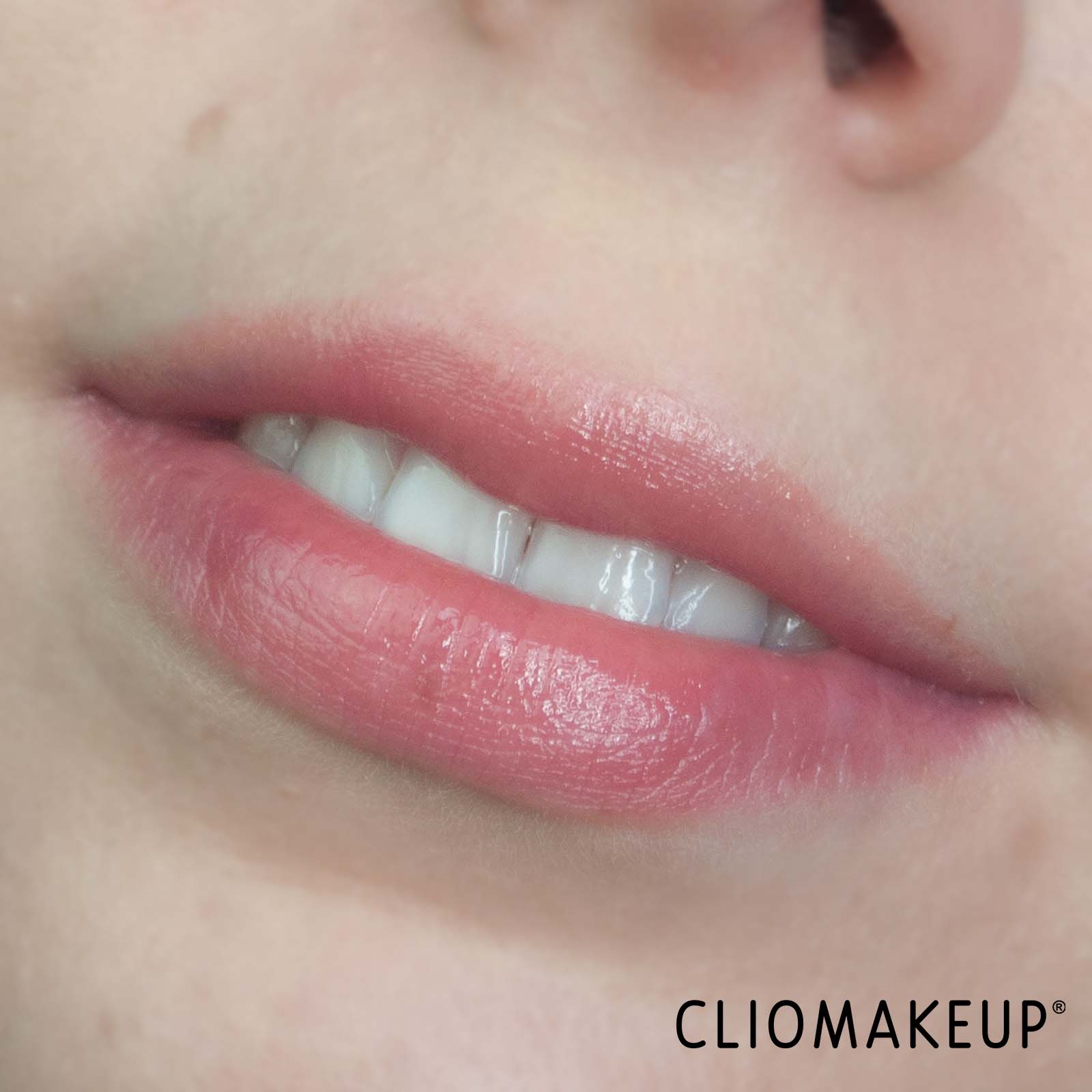 cliomakeup-recensione-balsamo-labbra-kiko-coloured-balm-lip-balm-13