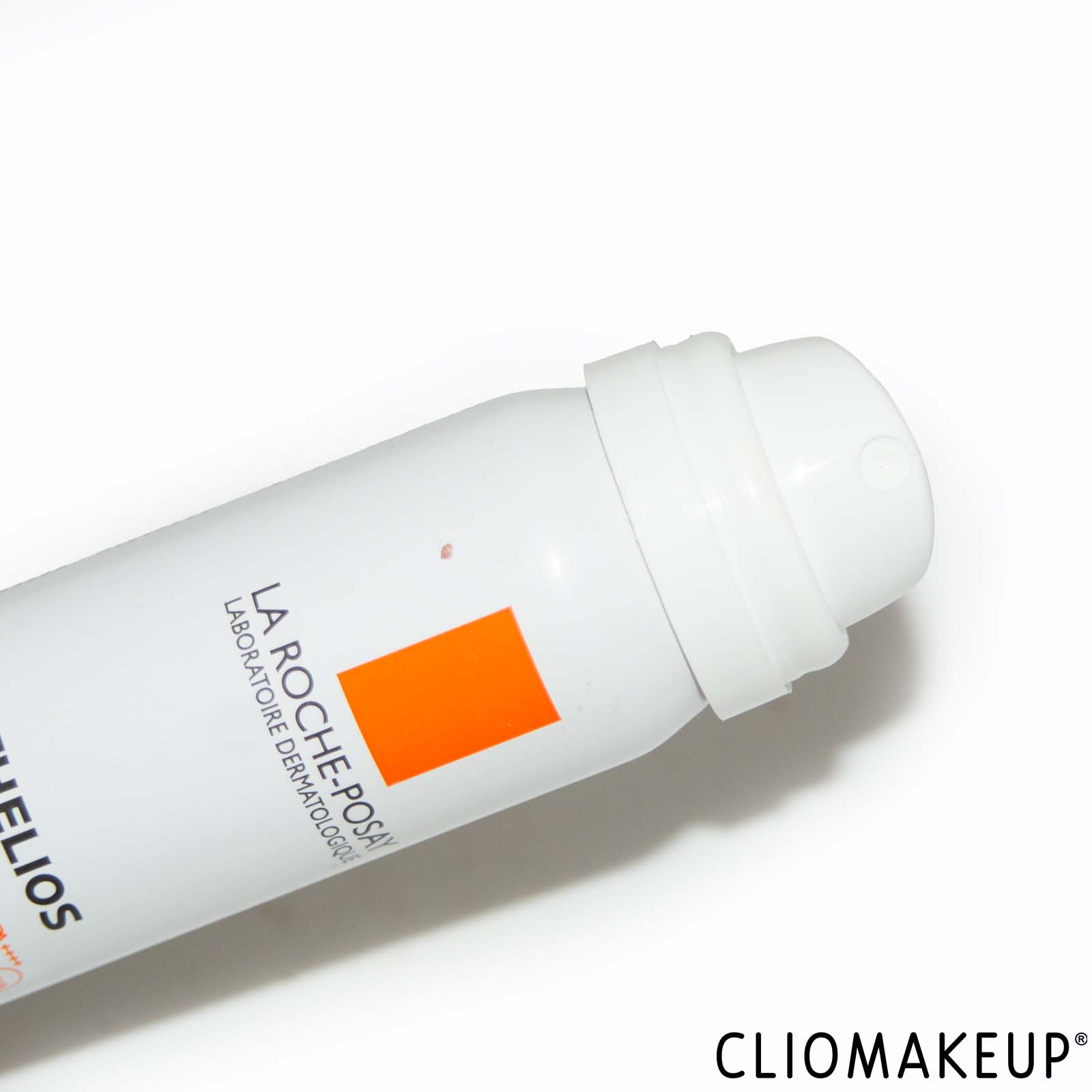 cliomakeup-recensione-protezione-solare-la-roche-posay-anthelios-anti-shine-sun-protection-invisible-spf50-face-mist-4